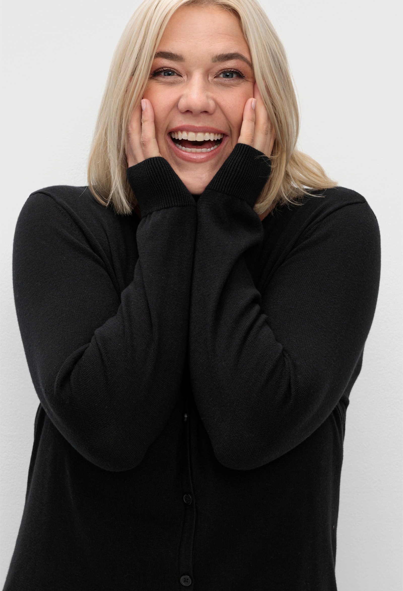 Strickjacke aus reiner Baumwolle - schwarz