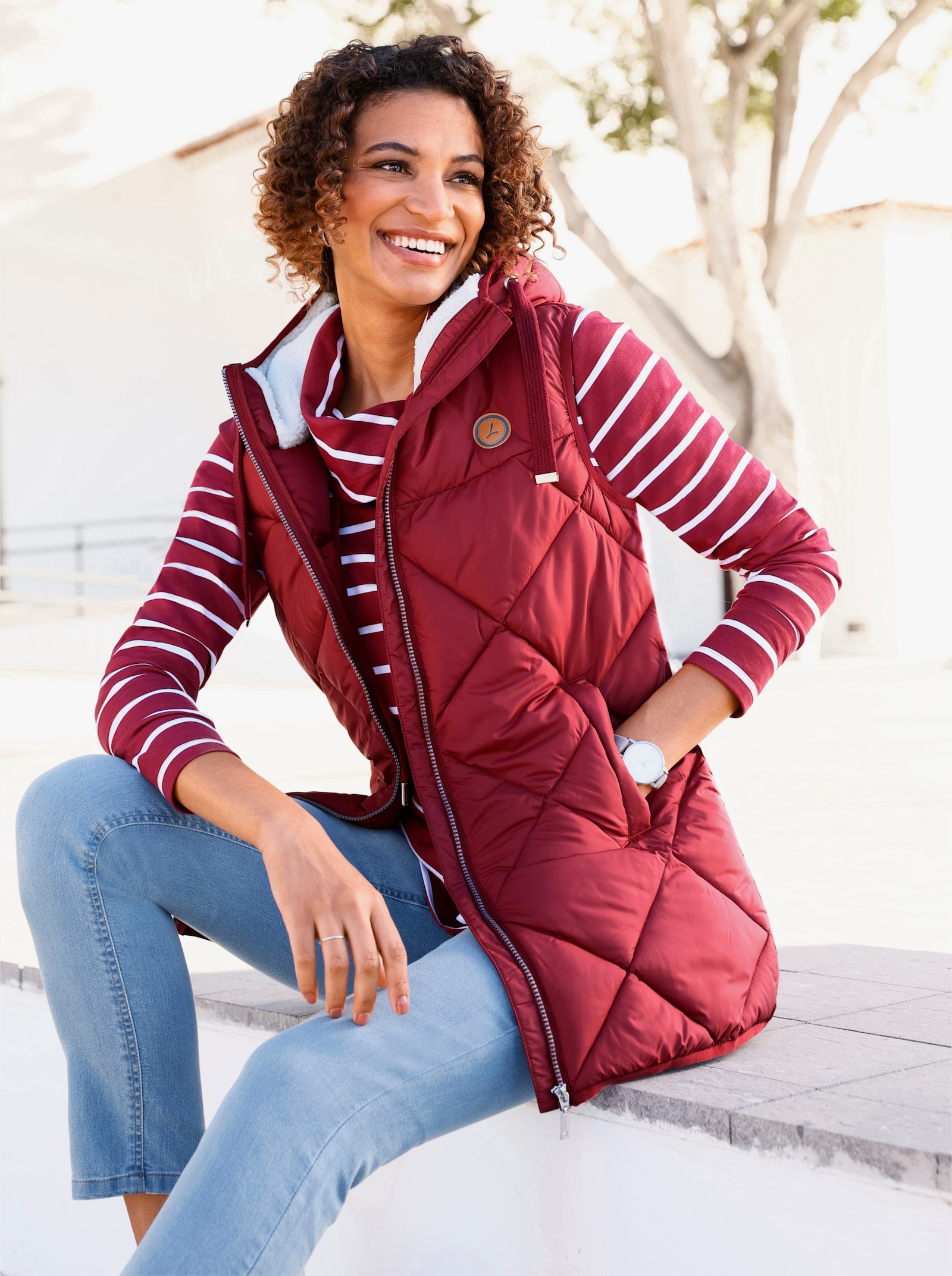 Kapuzenweste mit Fleece-Futter - dunkelrot