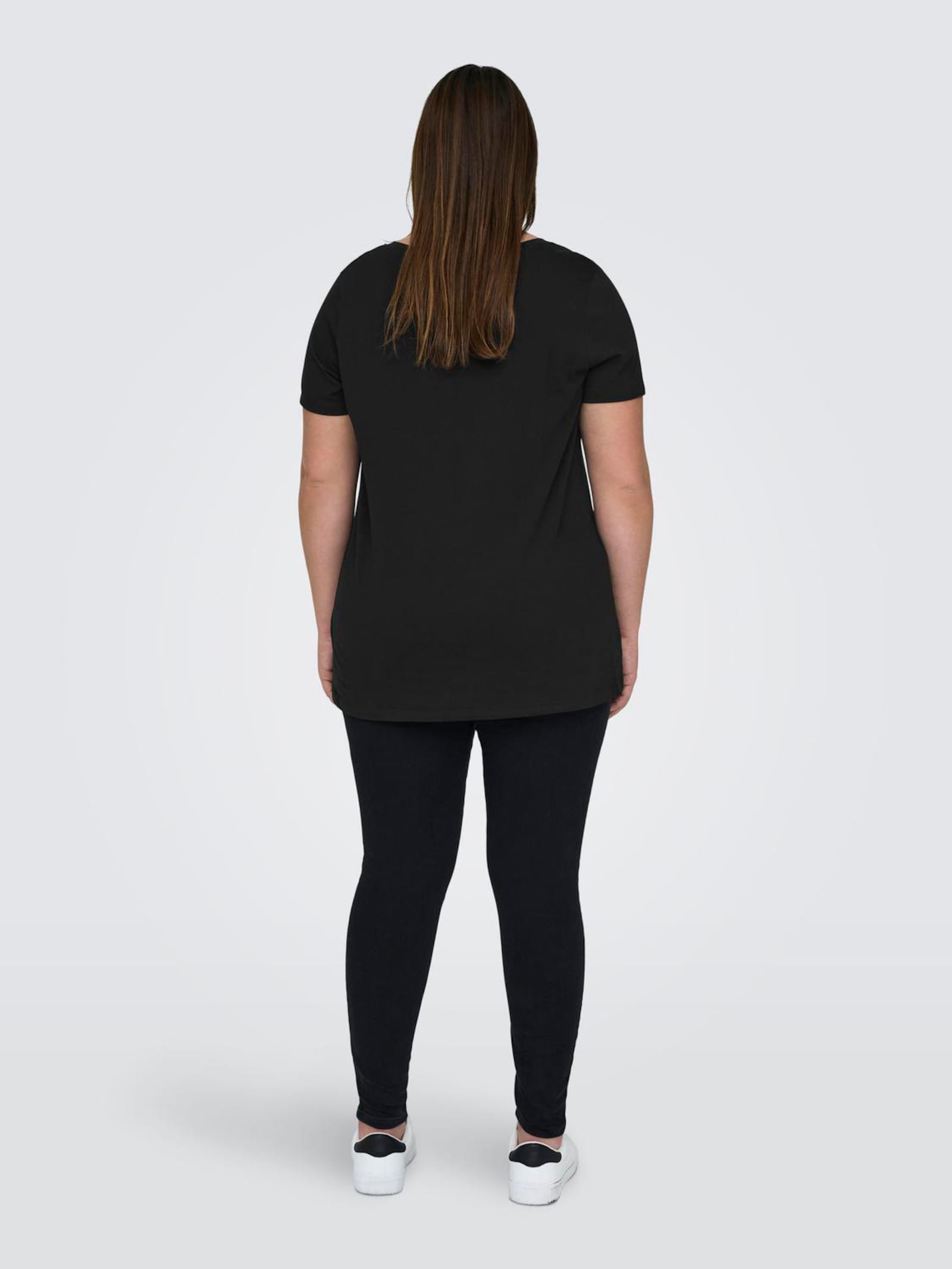 V-Shirt - black