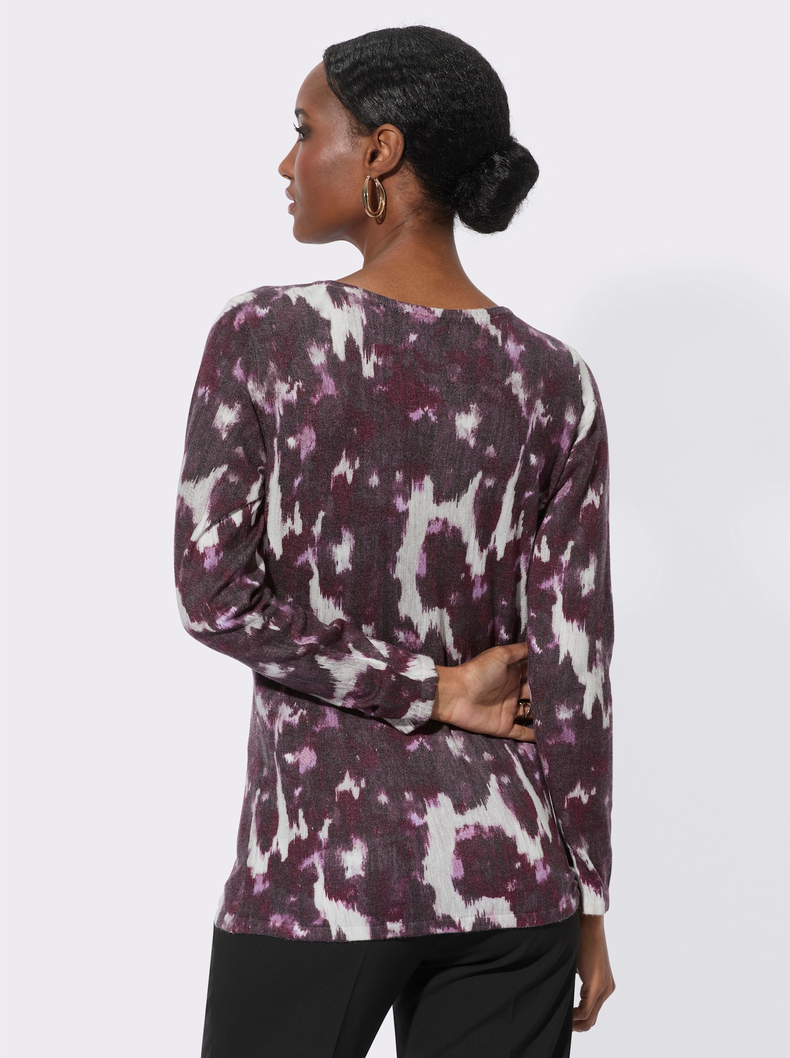 Langarm-Pullover mit Blüten-Druck - ecru-aubergine-bedruckt