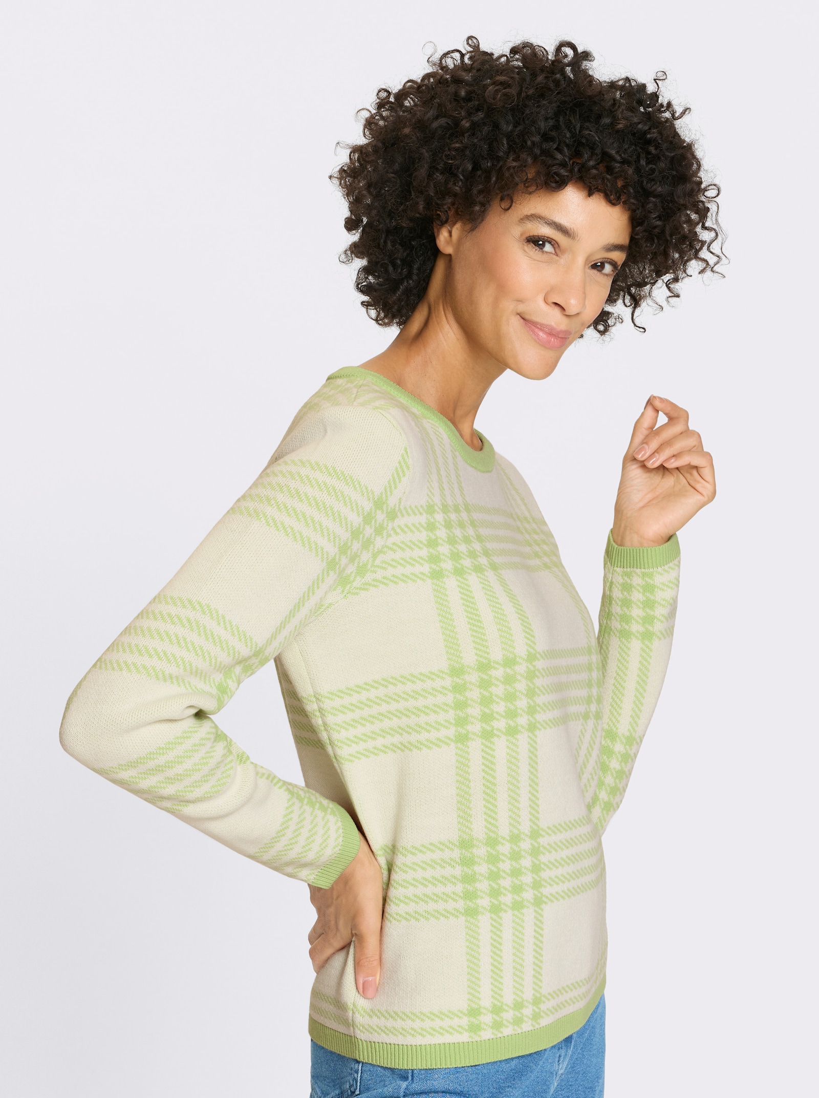 Pullover met ronde hals in een geruit jacquardpatroon - resedagroen/ecru gedessineerd