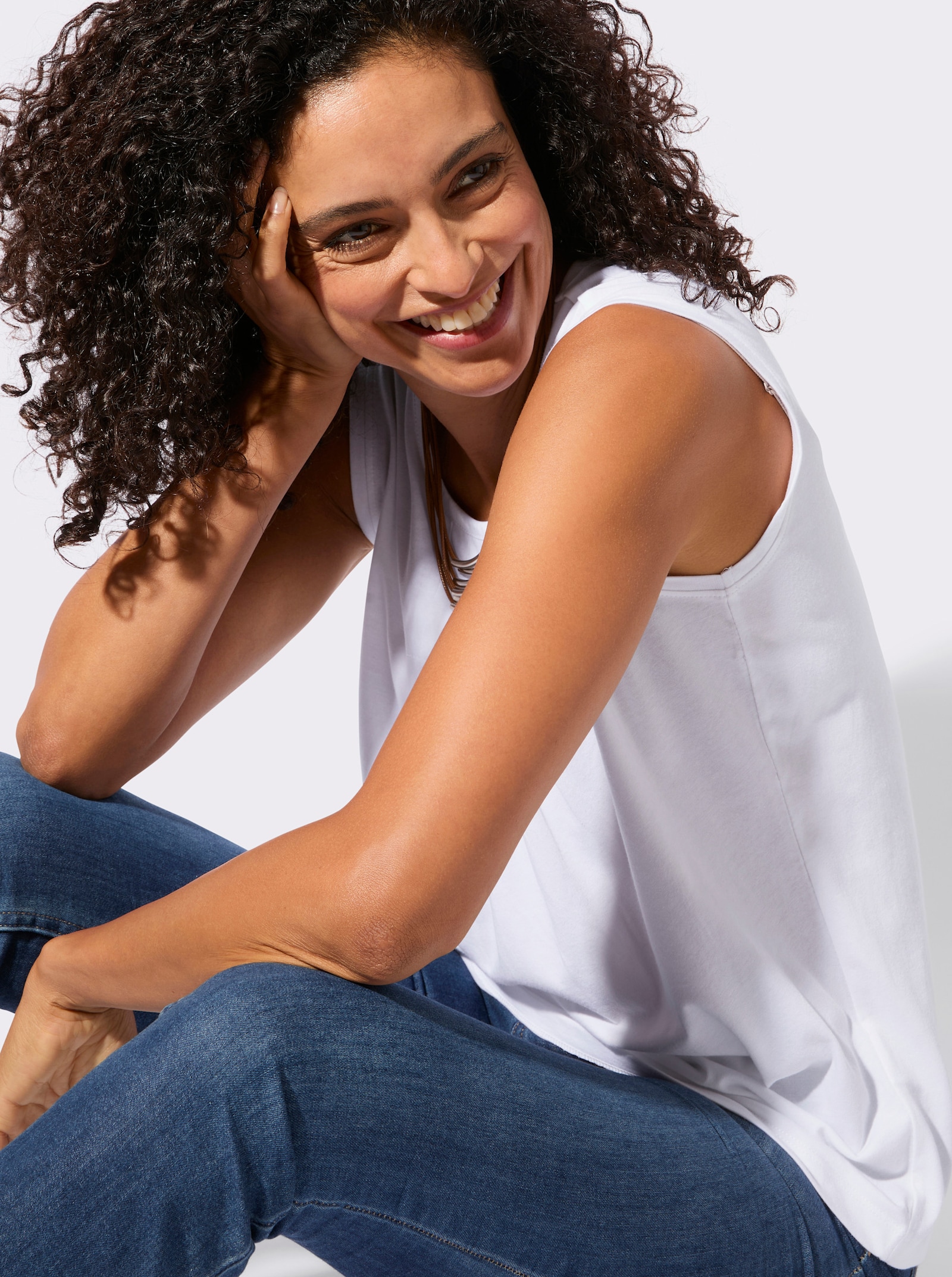 Shirttop mit Biesenverzierung - weiß