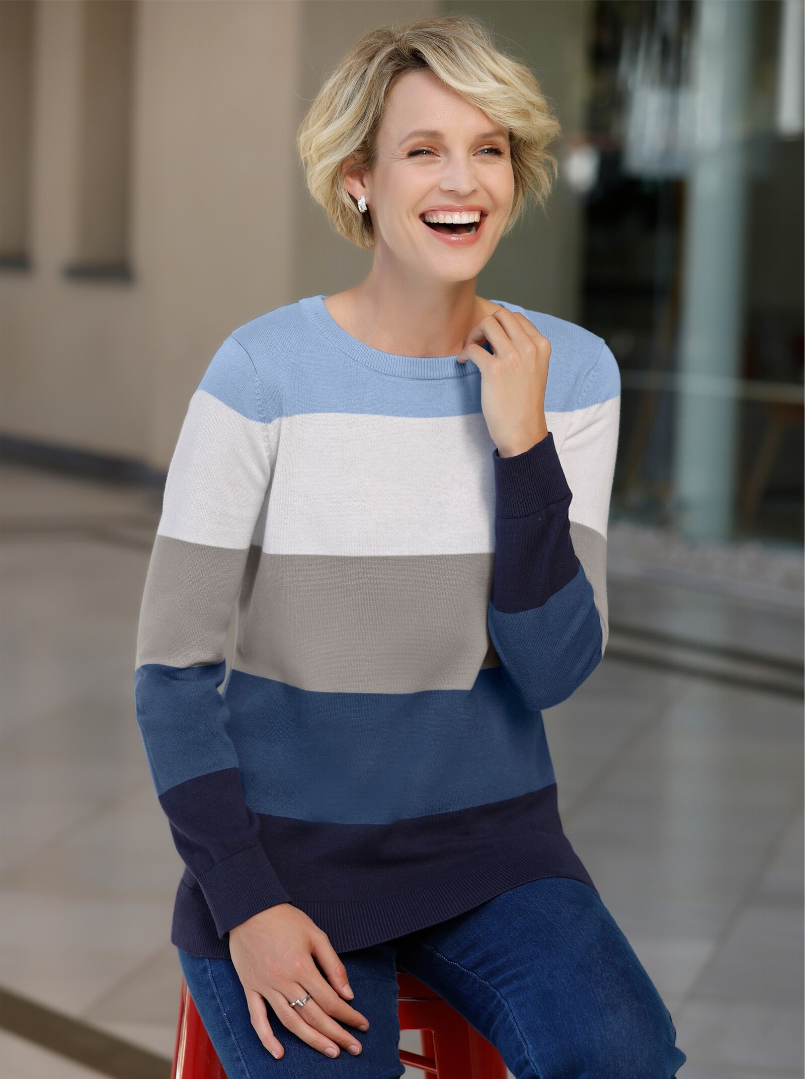 Pullover met lange mouwen en brede strepen - ecru/marine gestreept