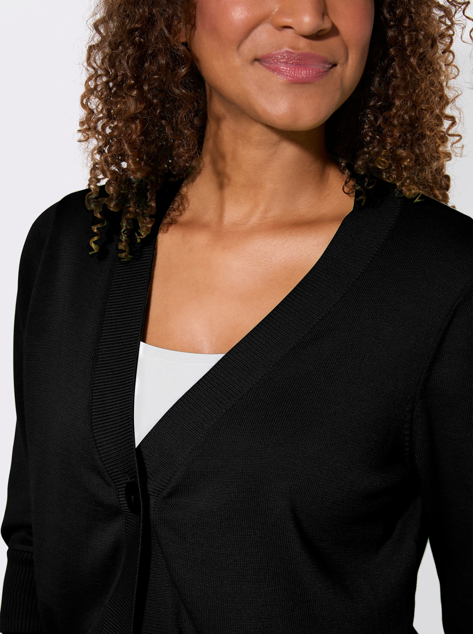 Feinstrickjacke mit gerippten Abschlüssen - schwarz