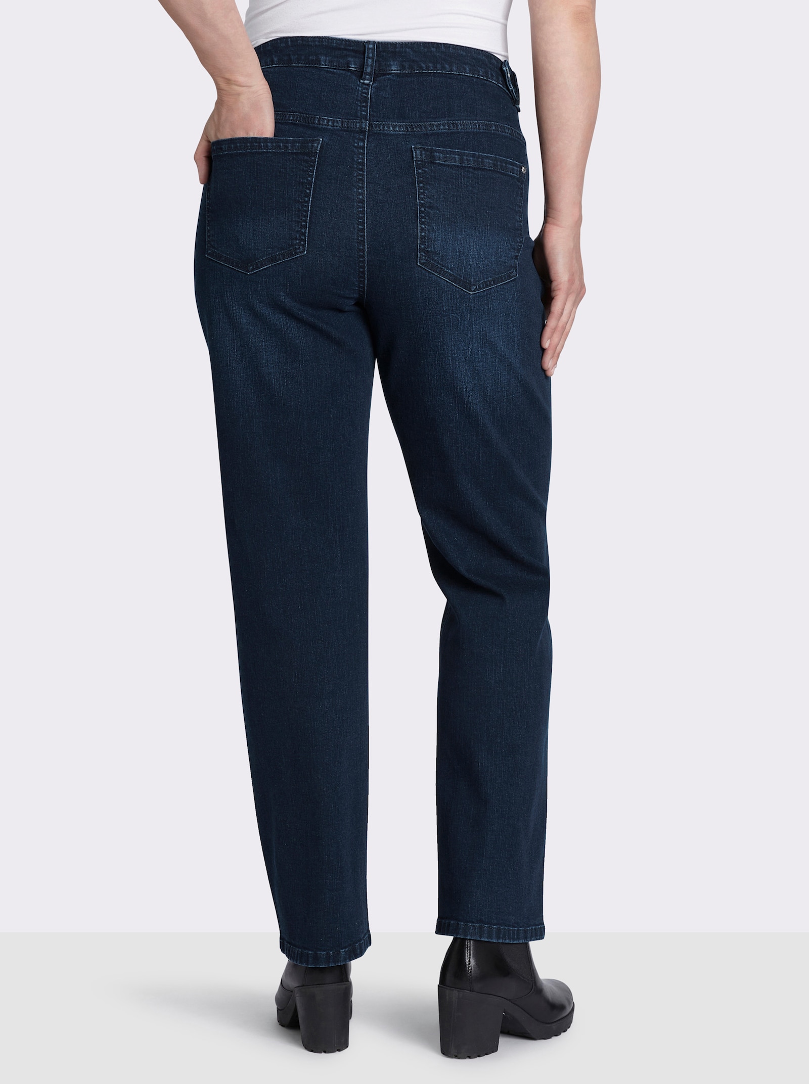 sheego Gerade Jeans mit Deko-Knopf und Riegel am Bund - dark blue