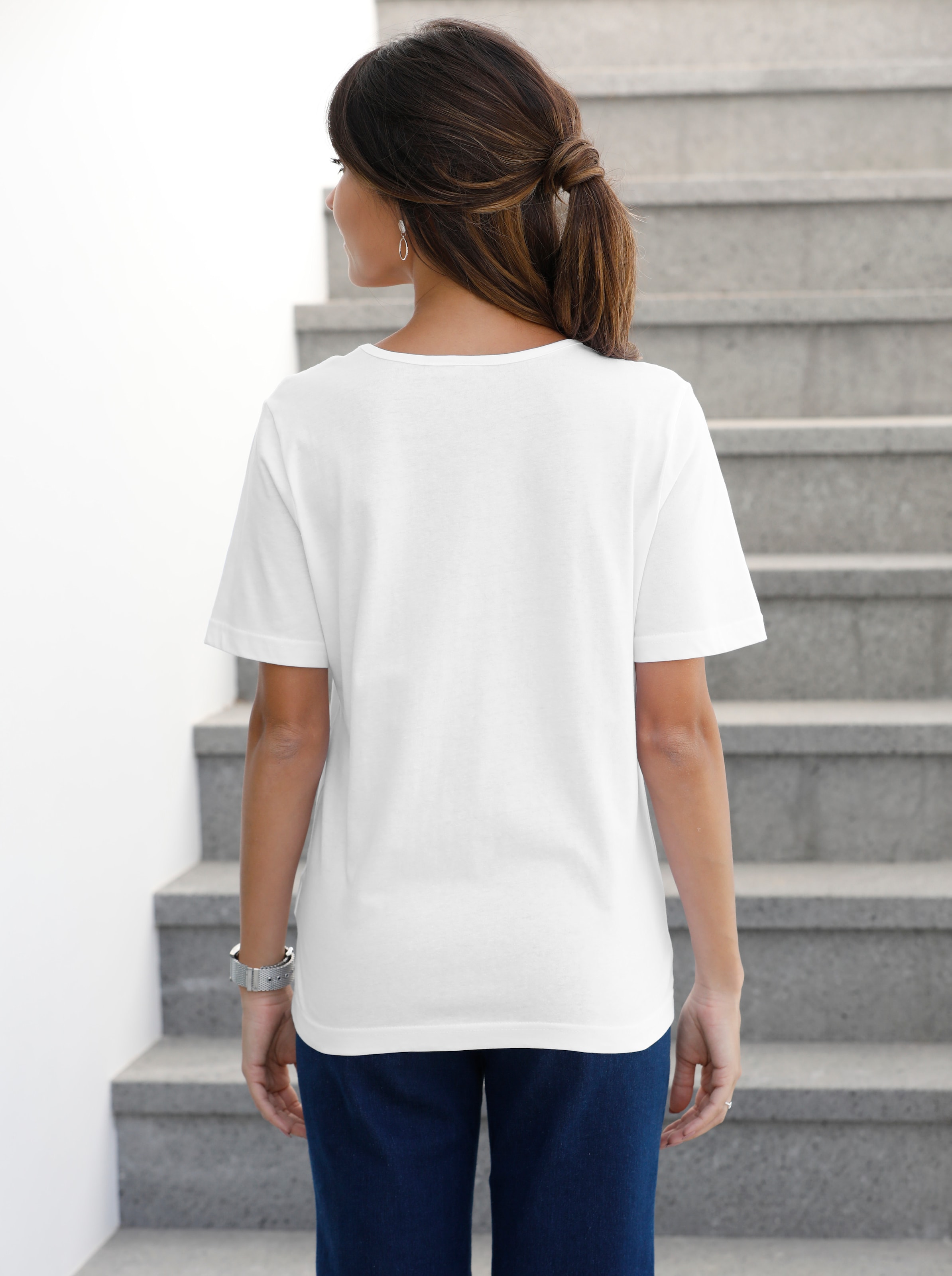 Kurzarmshirt in günstig Kaufen-Kurzarmshirt in weiß von heine. Kurzarmshirt in weiß von heine <![CDATA[Shirt – besonders günstig! Mit paspeliertem V-Ausschnitt.]]>. 