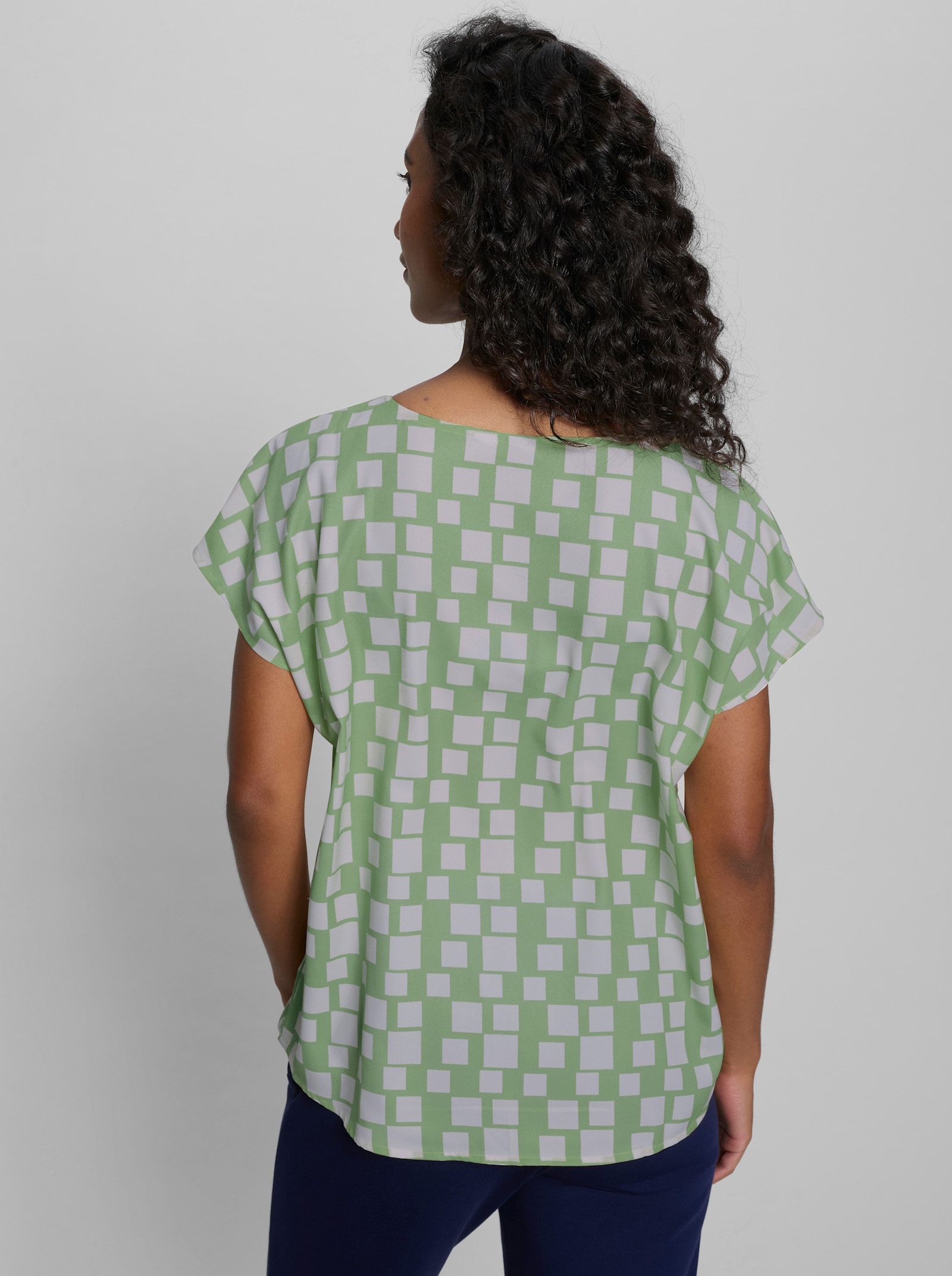 heine Druckbluse mit Grafik-Print - reseda-ecru-bedruckt