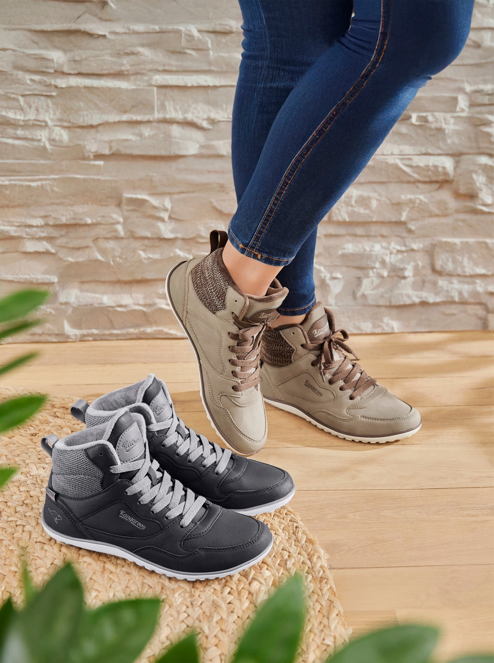 KangaROOS Enkellaarsje met blotevoetengevoel - zwart