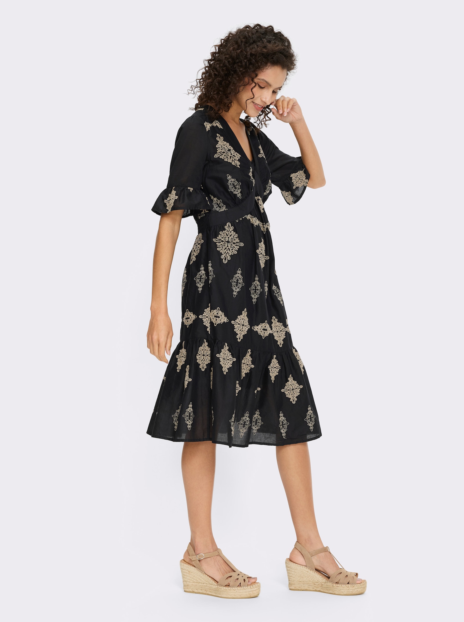 heine Baumwollkleid mit floralem Druck - schwarz-beige-bedruckt