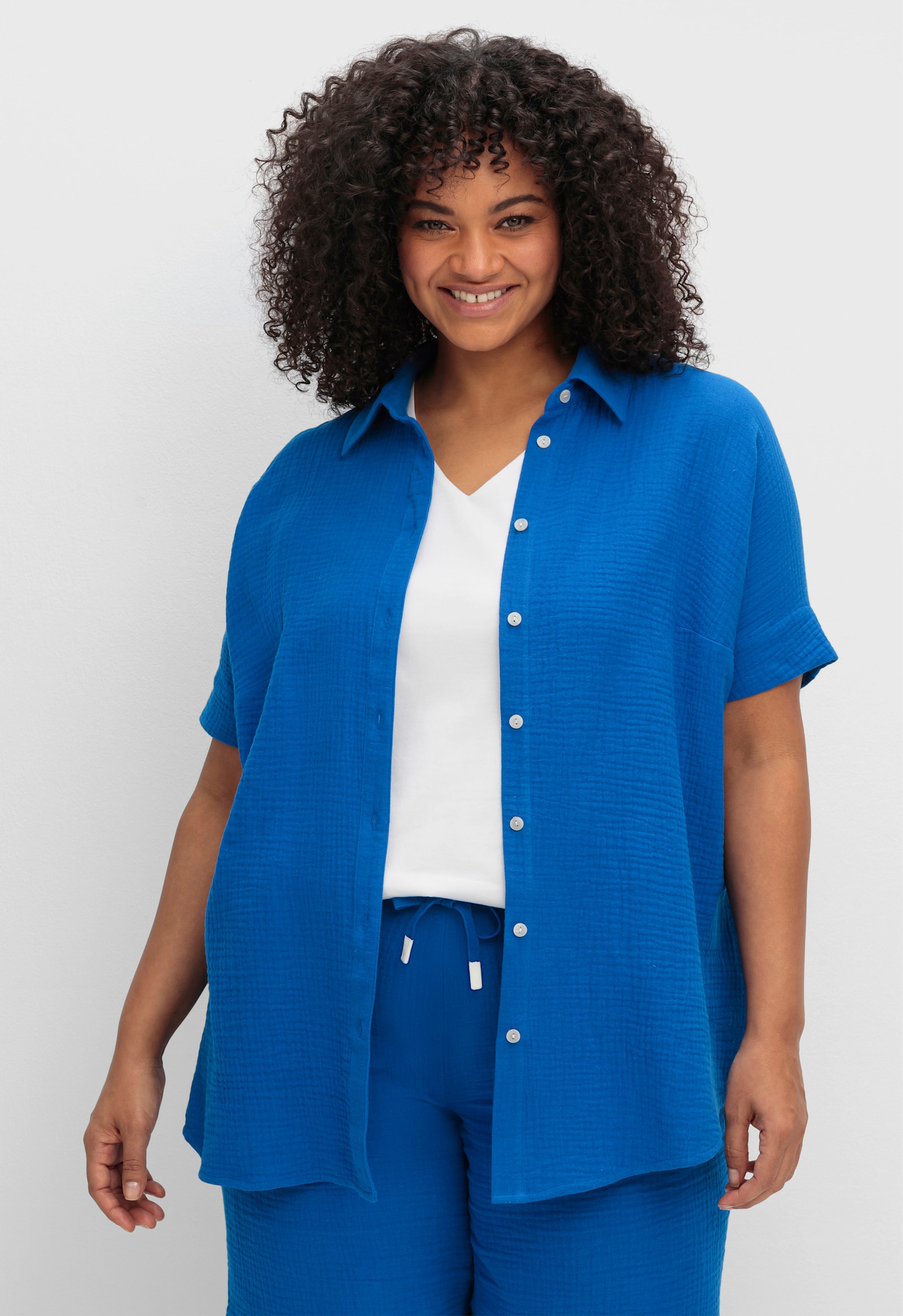 sheego Overhemdblouse van mousseline - kobaltblauw