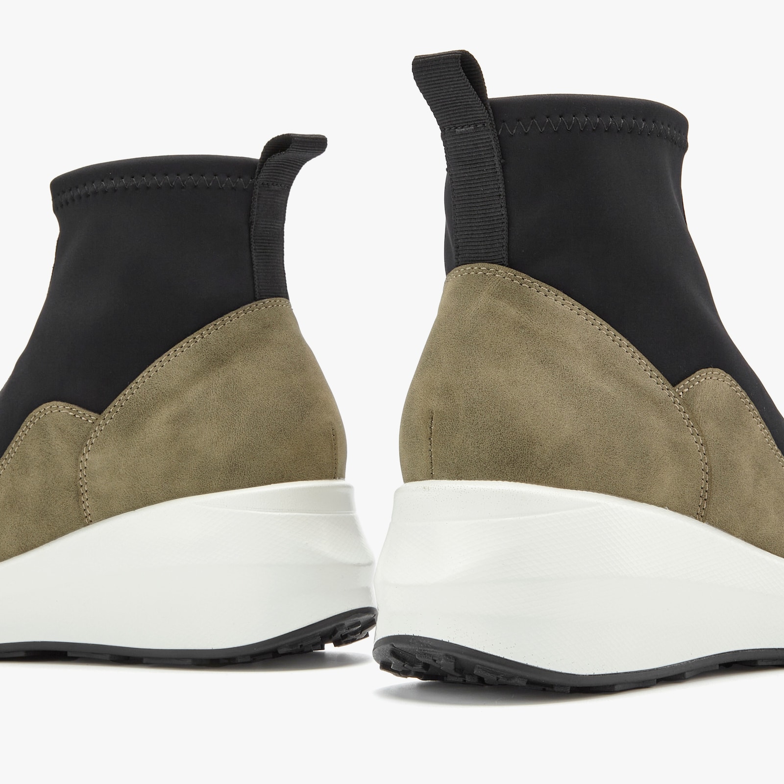 LASCANA Stiefelette - olivfarben