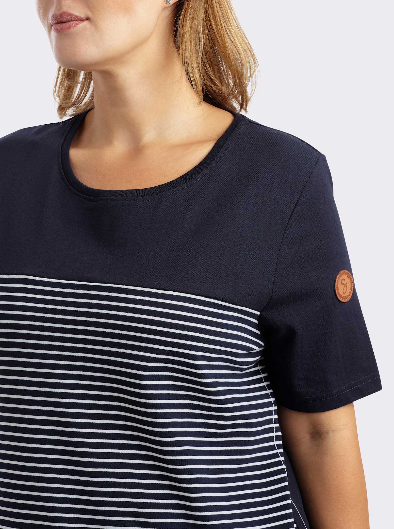 sheego Streifenshirt im figurbetonten Schnitt - tiefblau-weiß-geringelt