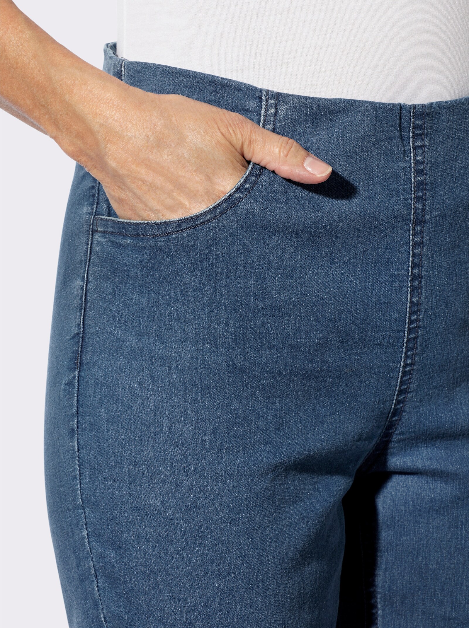 Jeans mit Teilungsnähten hinten - blue-stone-washed