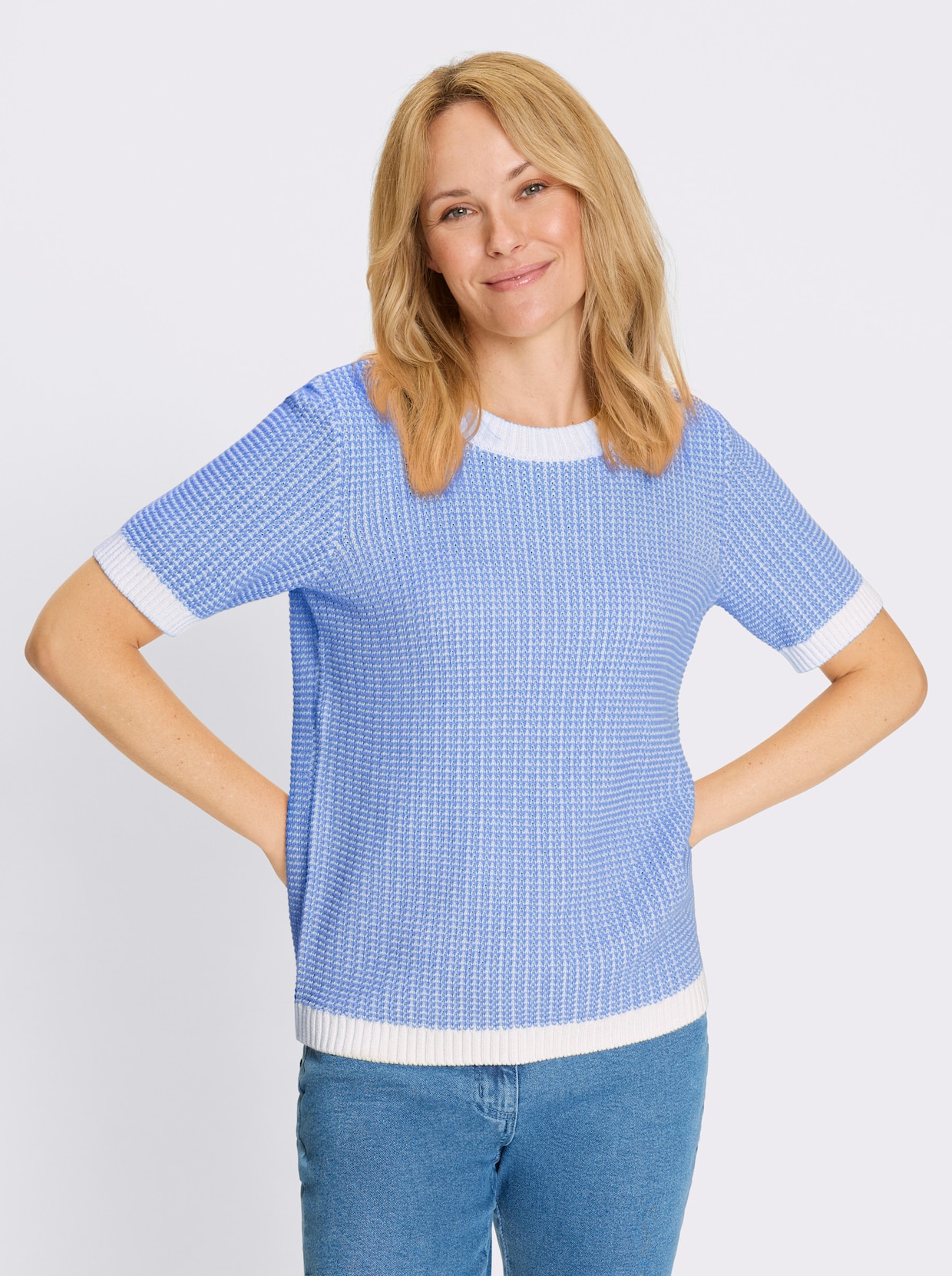 Kurzarmpullover - himmelblau-ecru-gemustert
