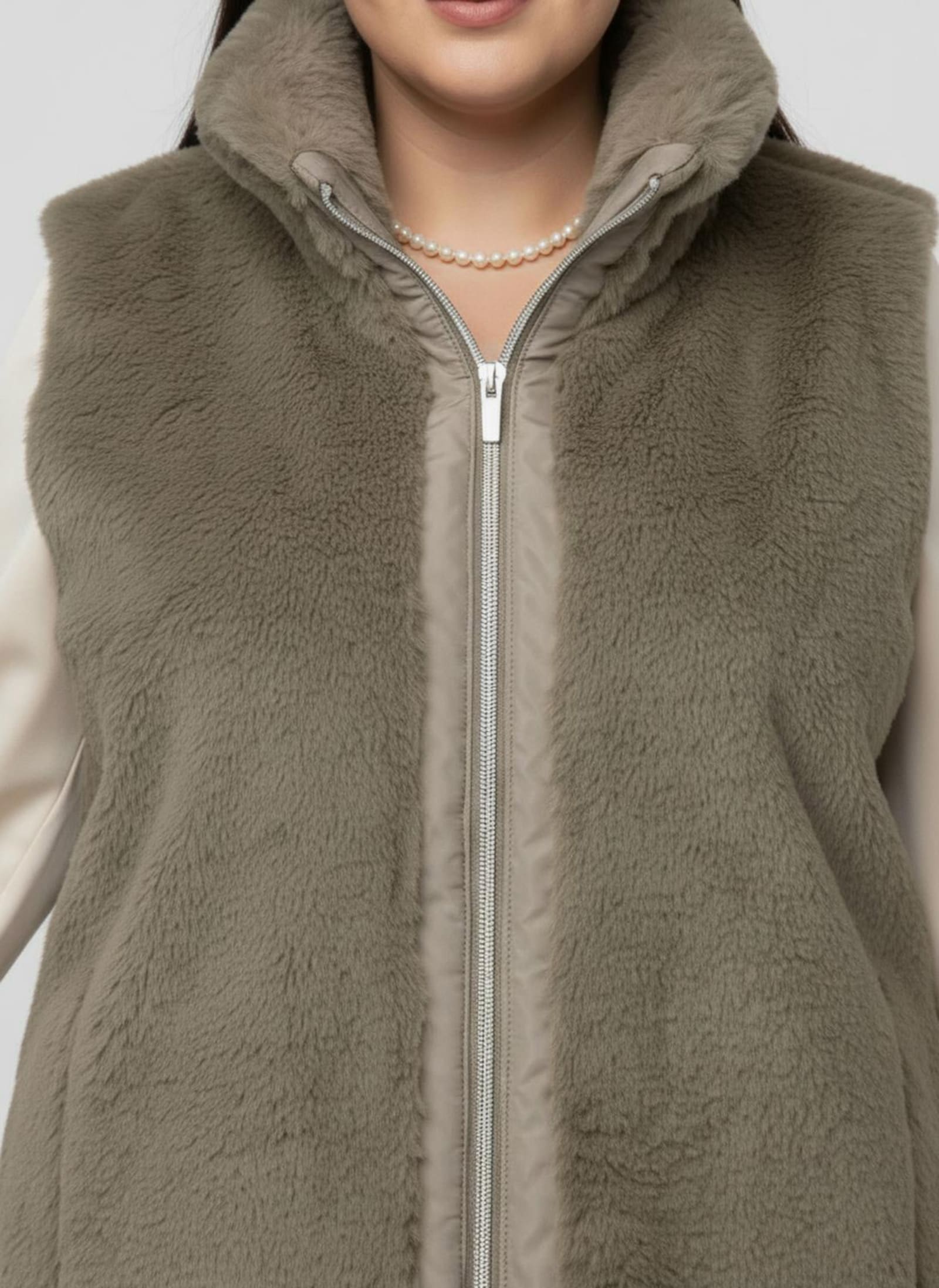 Fellimitatweste in kürzerer Form - schlamm