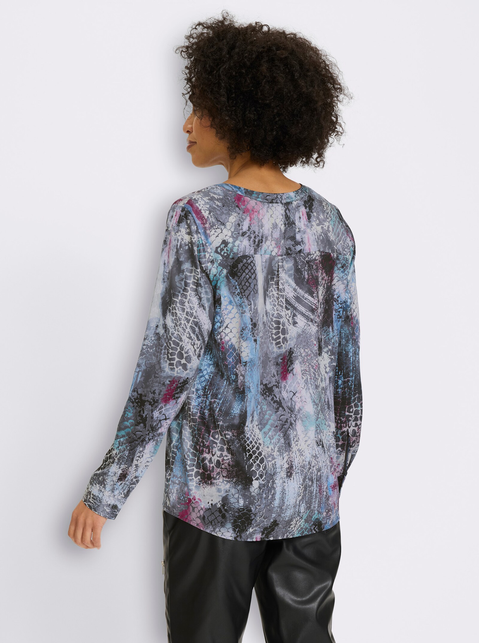 heine Druckbluse mit grafischem Dessin - rauchblau-beige-bedruckt