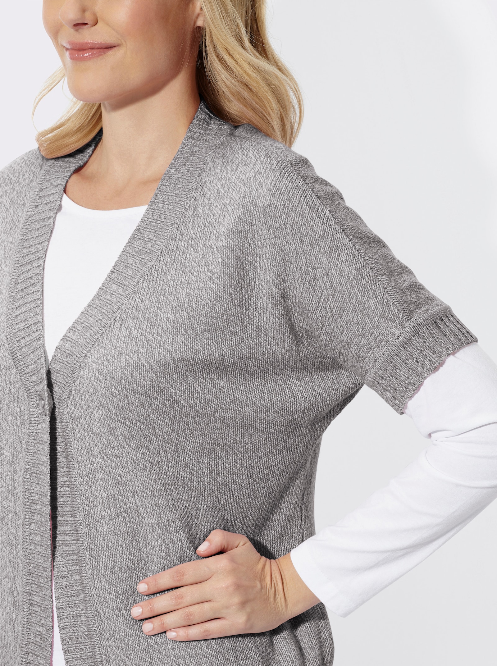 Strickjacke mit Fledermaus-Ärmeln - steingrau-ecru-meliert