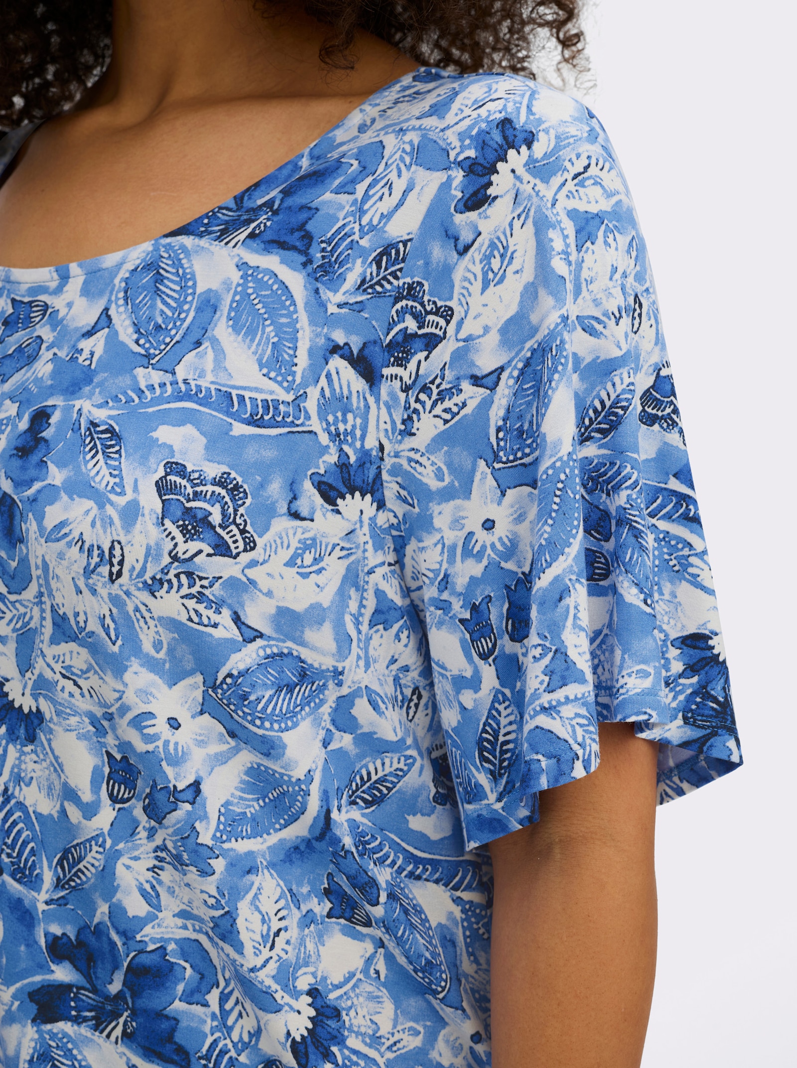 sheego by Joe Browns Puntig shirt met bloemenprint - koningsblauw/hemelblauw gedessineerd