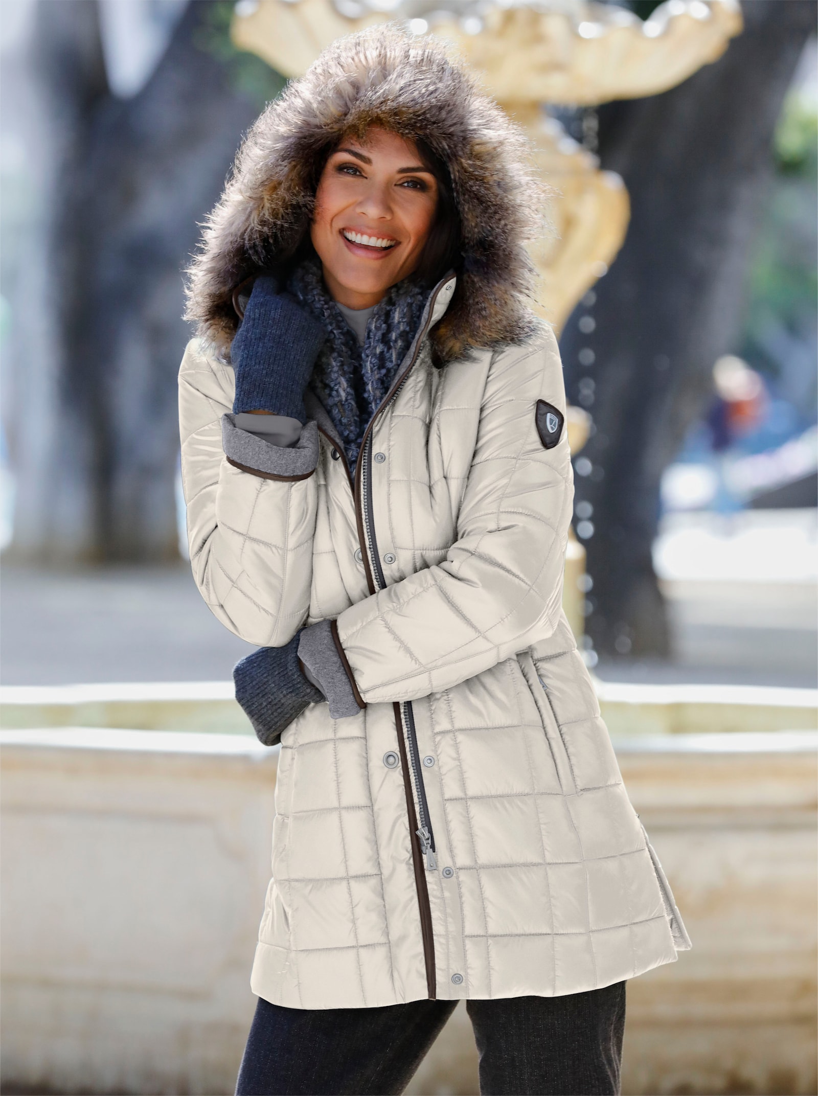 Steppjacke mit Reißverschluss-Seitenschlitzen - ecru