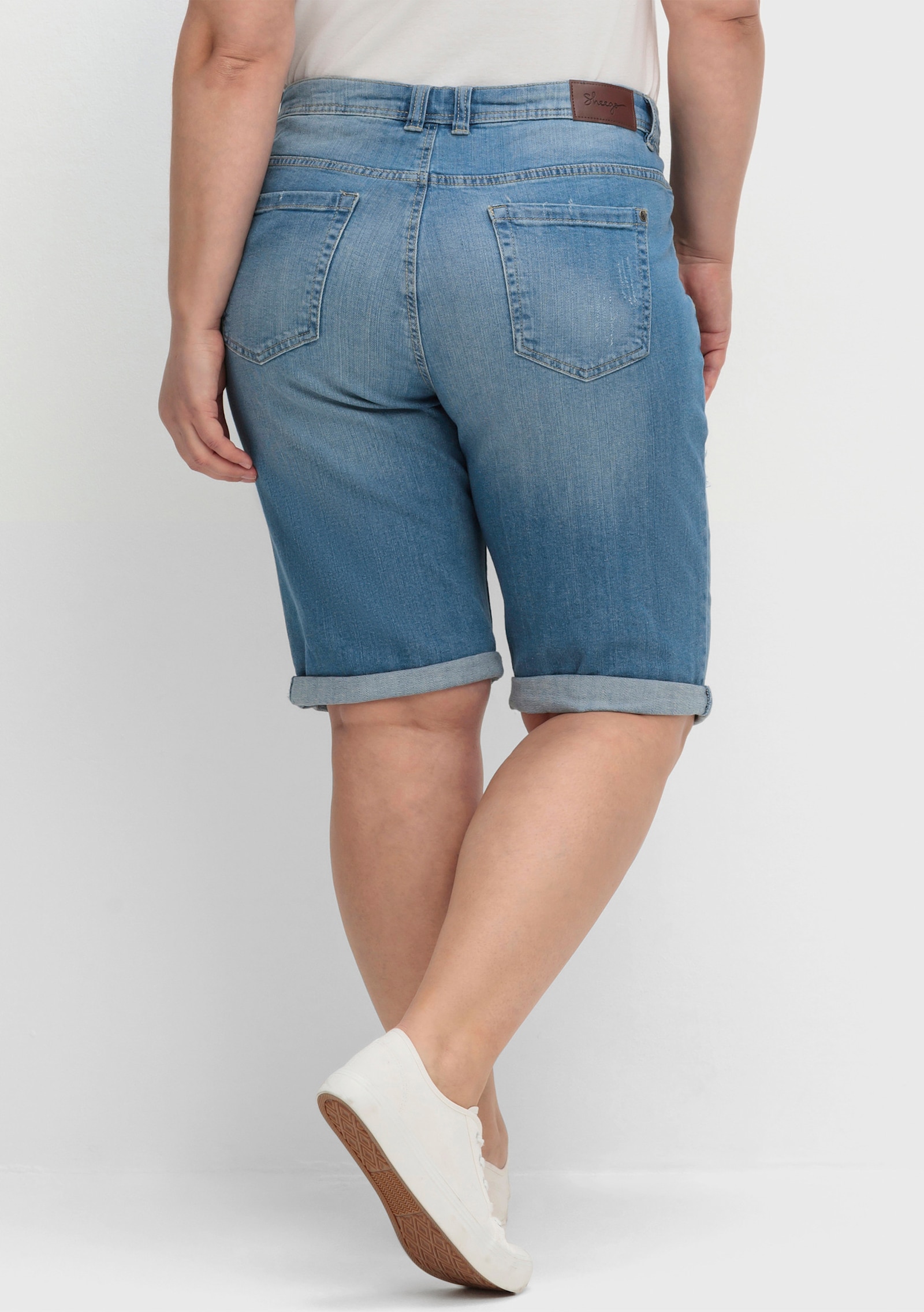 sheego Jeansbermudas mit Destroyed-Effekten - light blue-denim