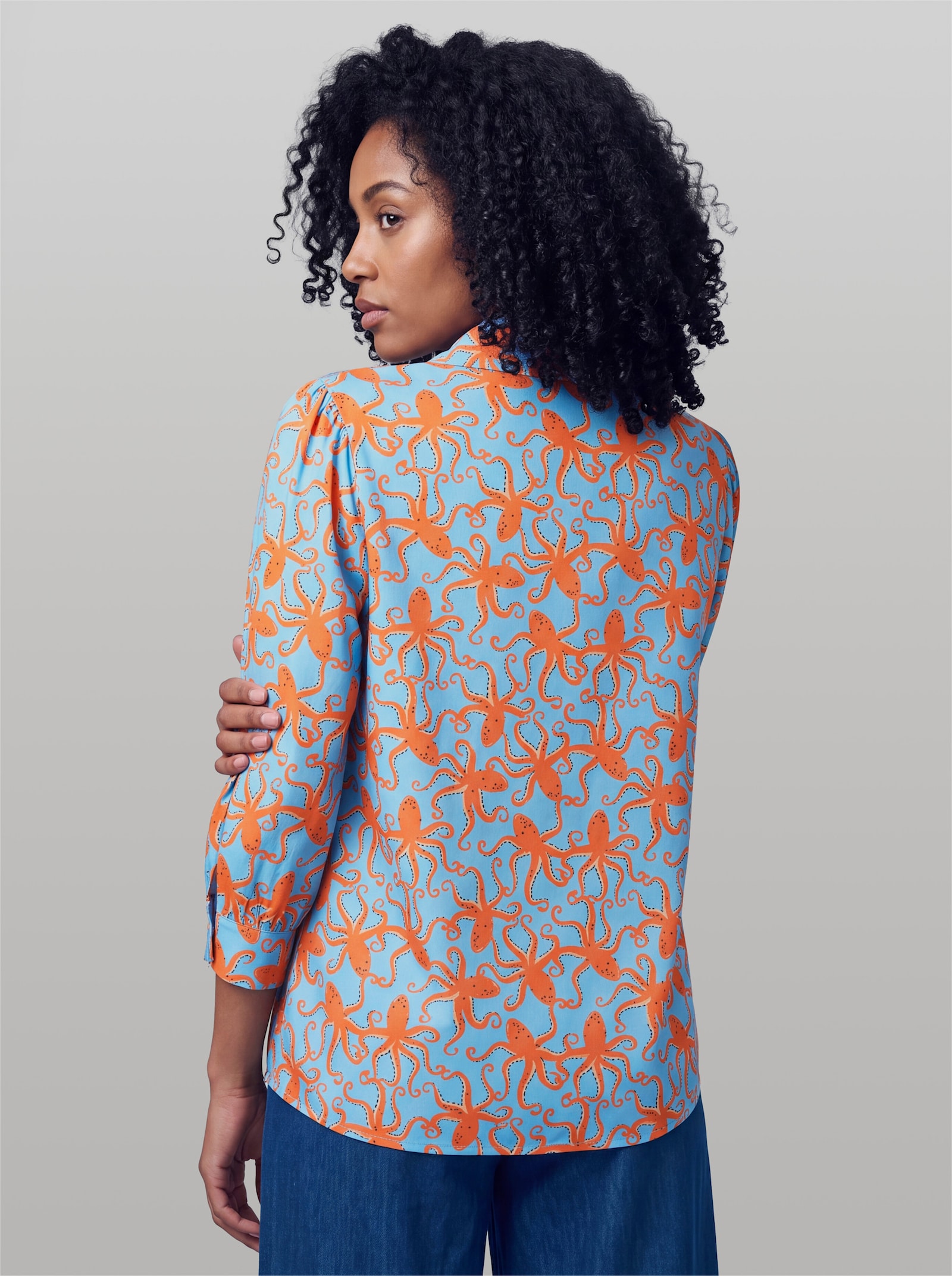 heine Druckbluse mit Kraken-Dessin - aqua-orange-bedruckt