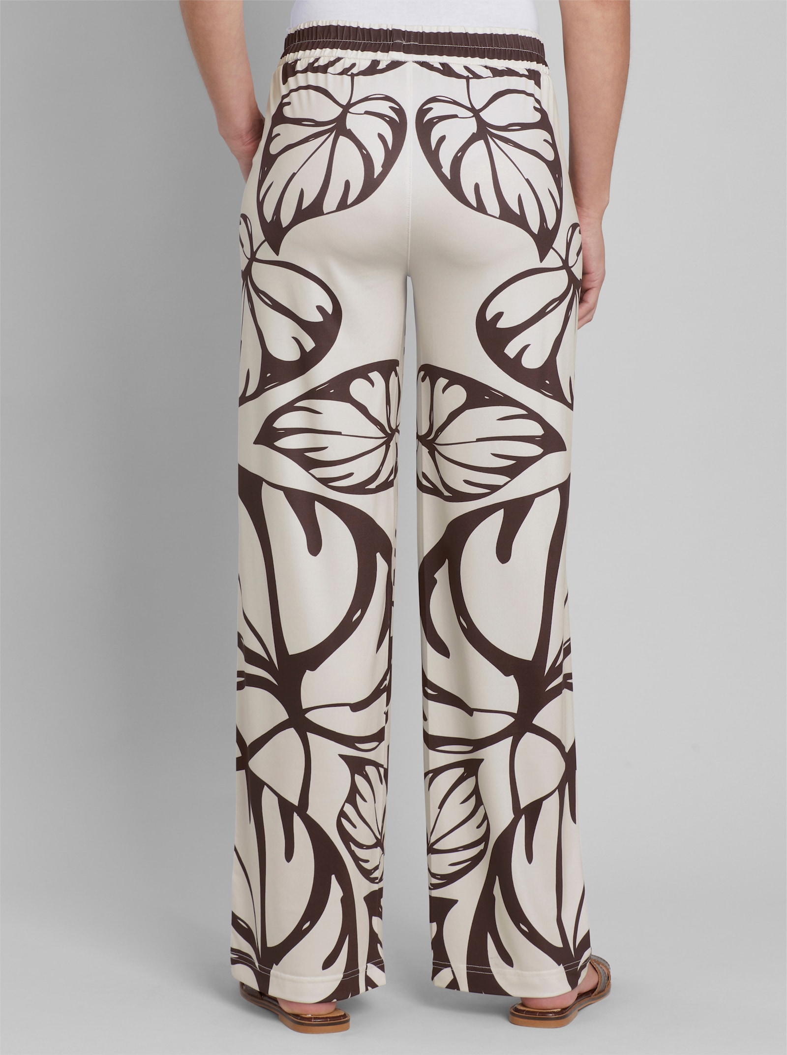 heine Jerseyhose mit Blätter-Druck - ecru-schoko-bedruckt