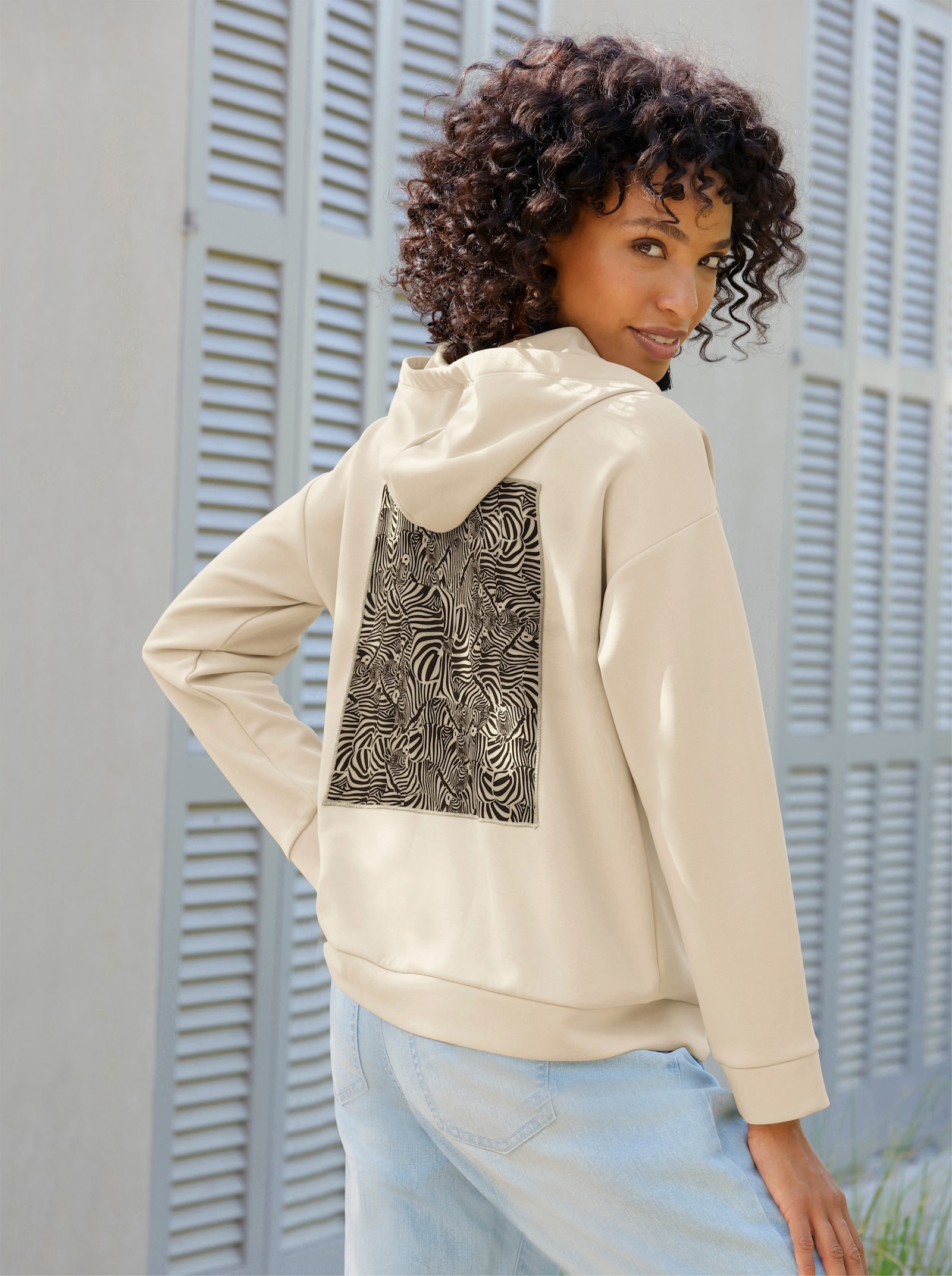 heine Hoodie mit Applikation hinten - sand