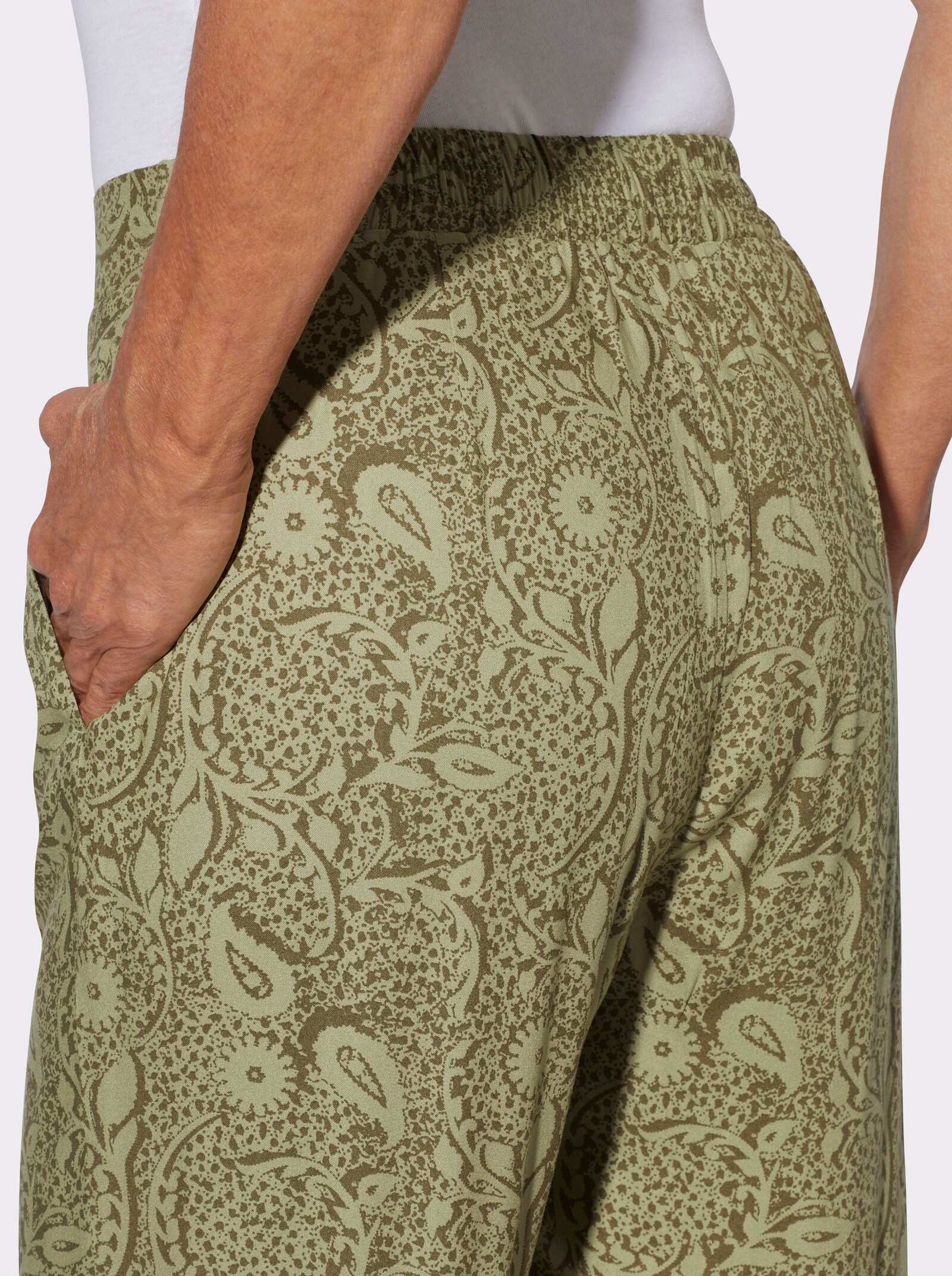 Druckhose in Schlupfform - schilf-khaki-bedruckt
