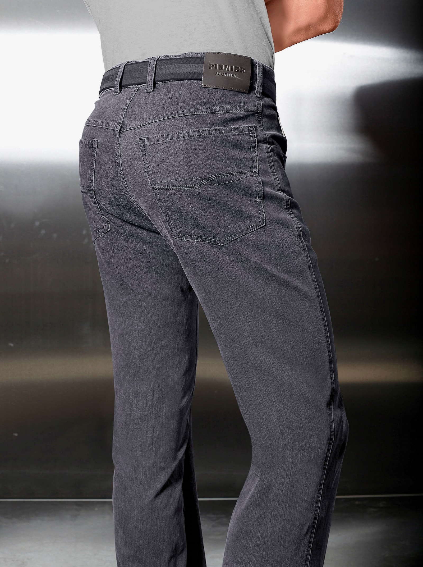 Pioneer Jeans - grau