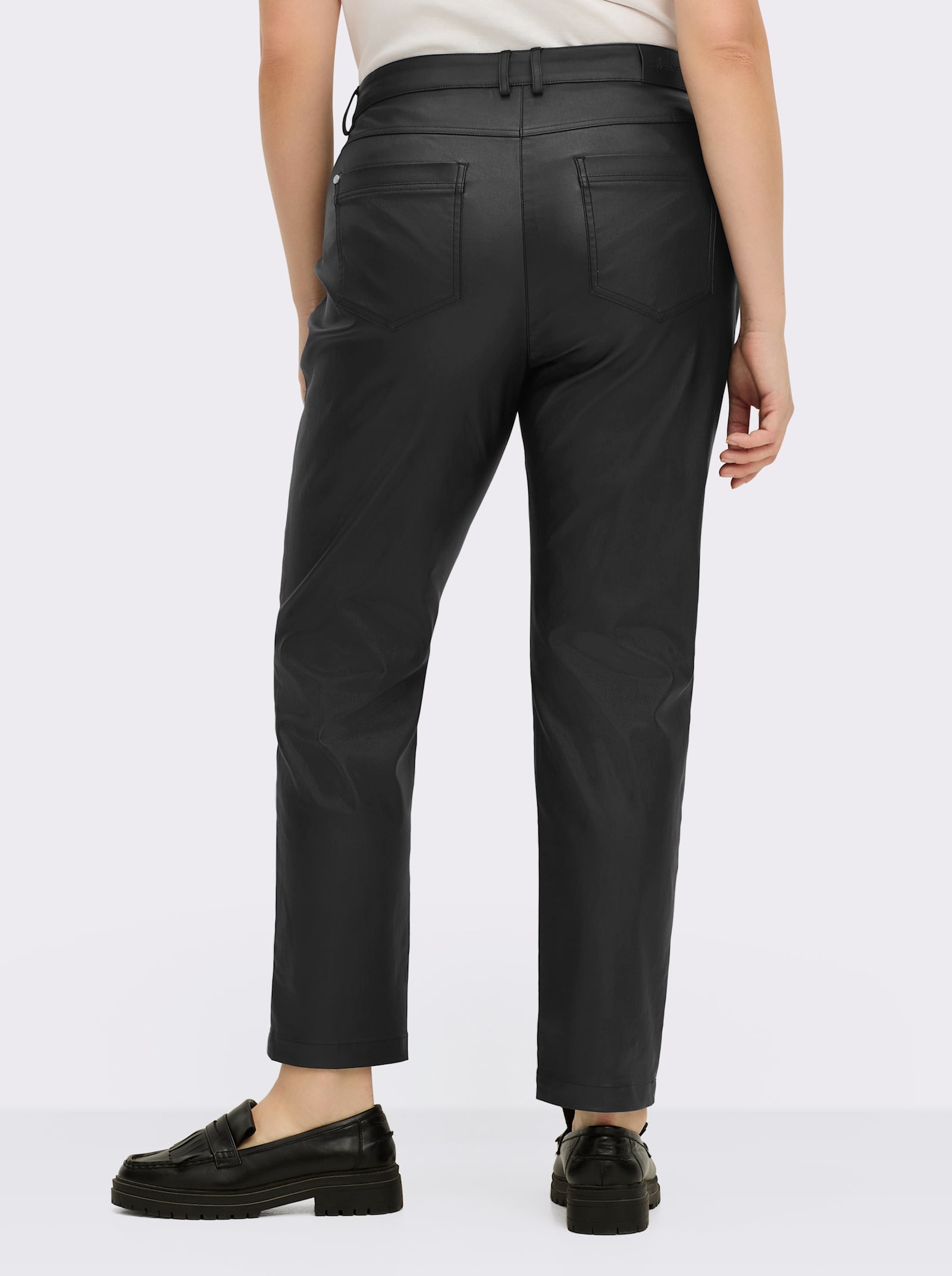 sheego Broek van imitatieleer met rechte pijpen - zwart