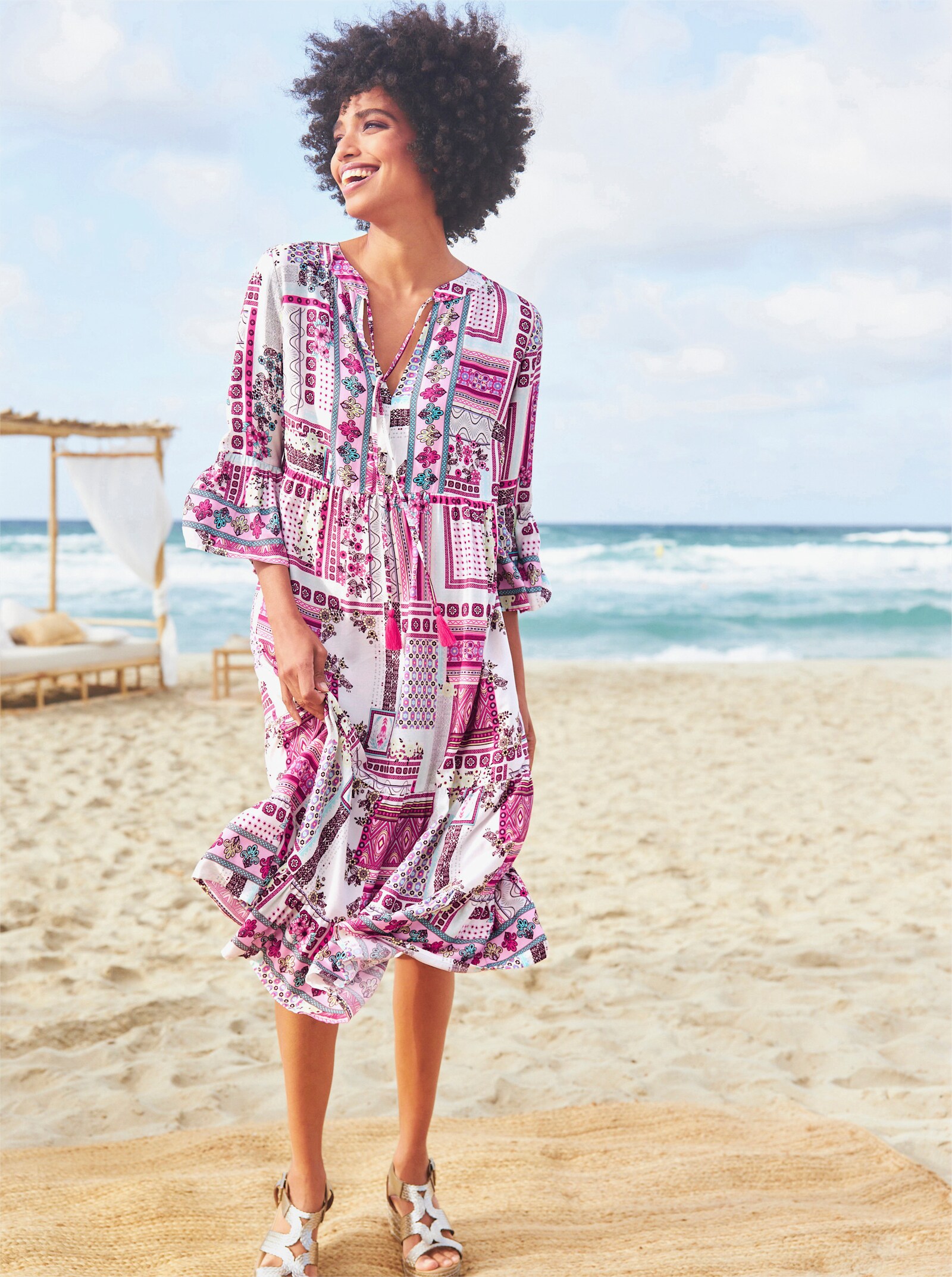 heine Druckkleid mit Volant-Abschlüssen - champagner-pink-bedruckt