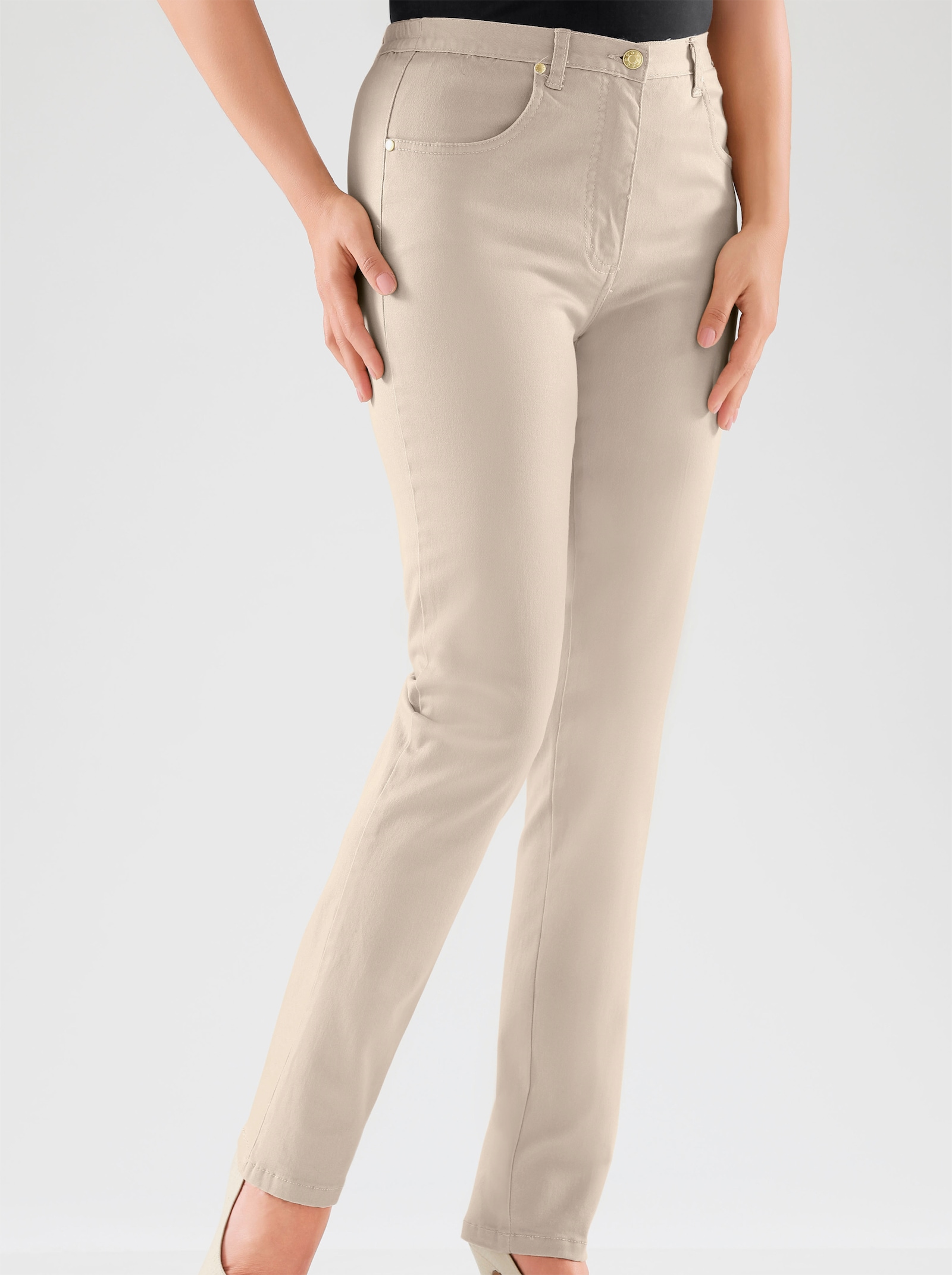 Jeans mit abgerundeten Taschen - stein