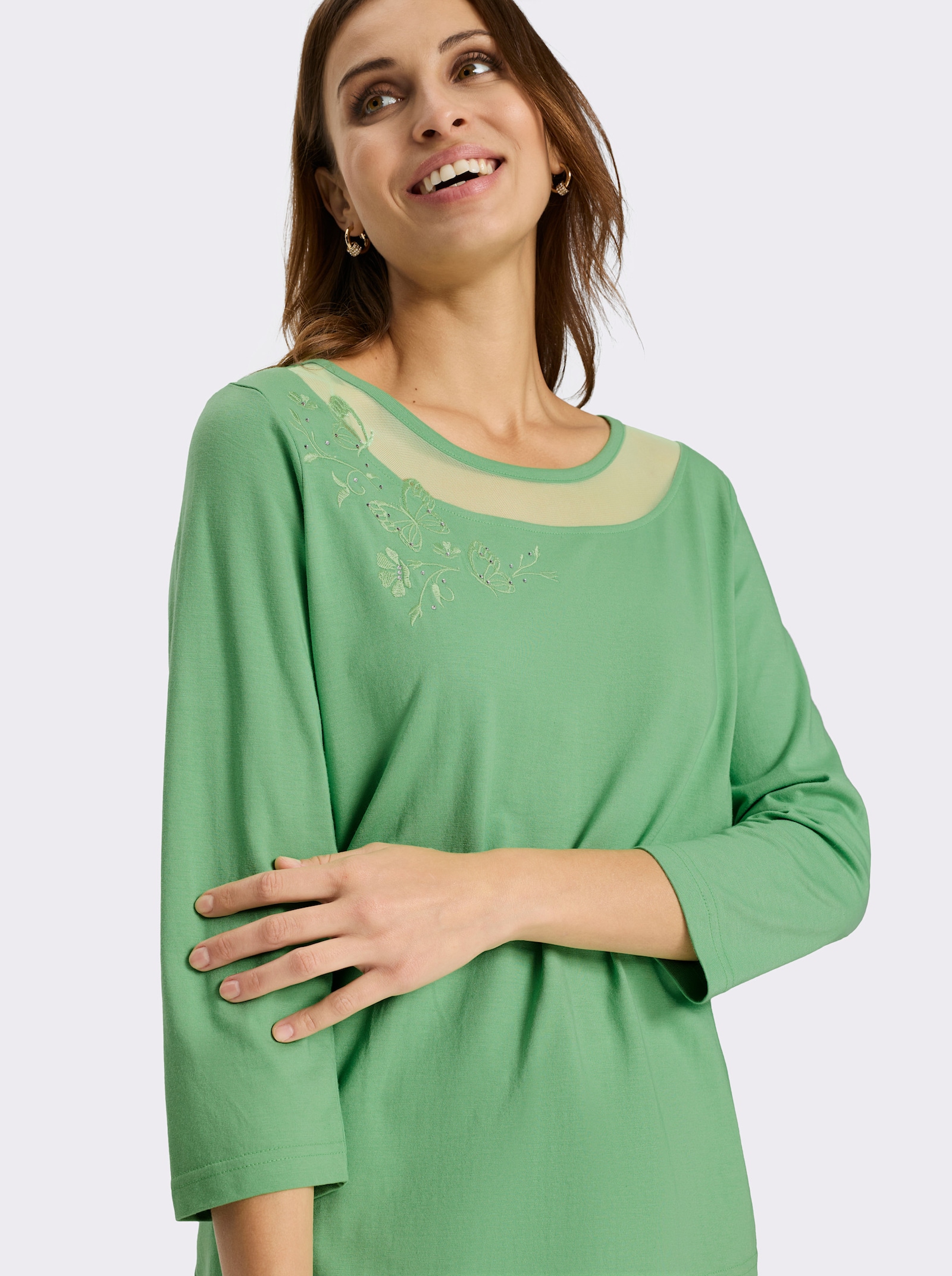 Kortärmad topp med fjärilsbroderi - äpple