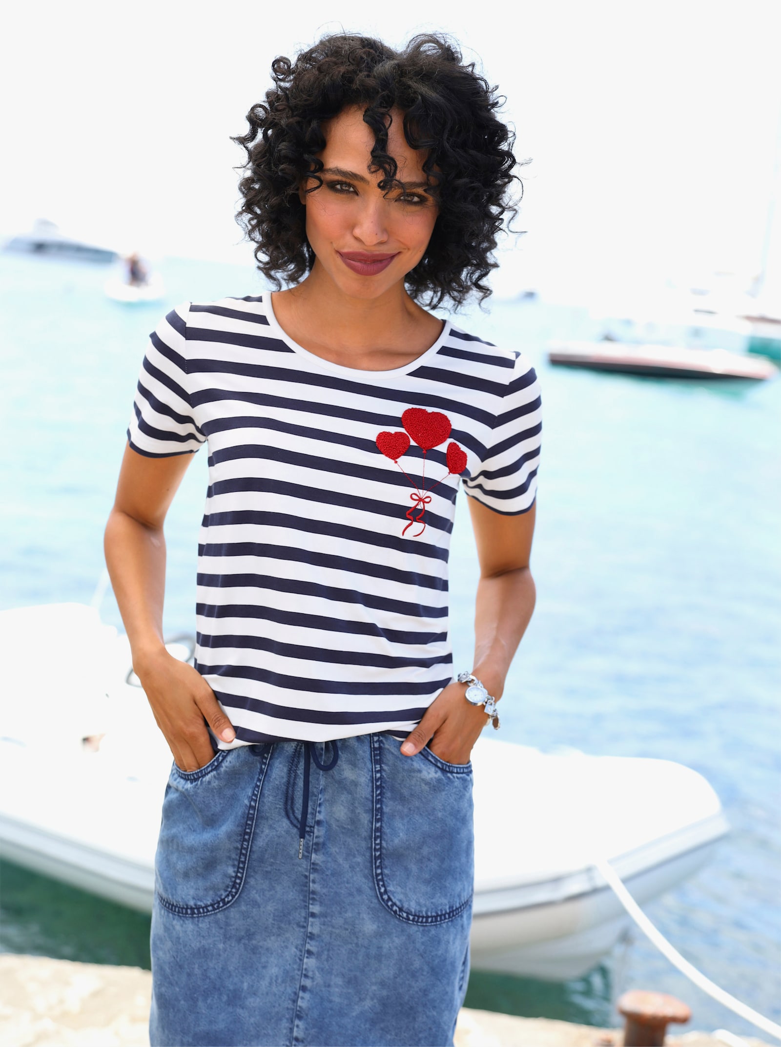 heine Shirt mit Applikation - marine-ecru-geringelt