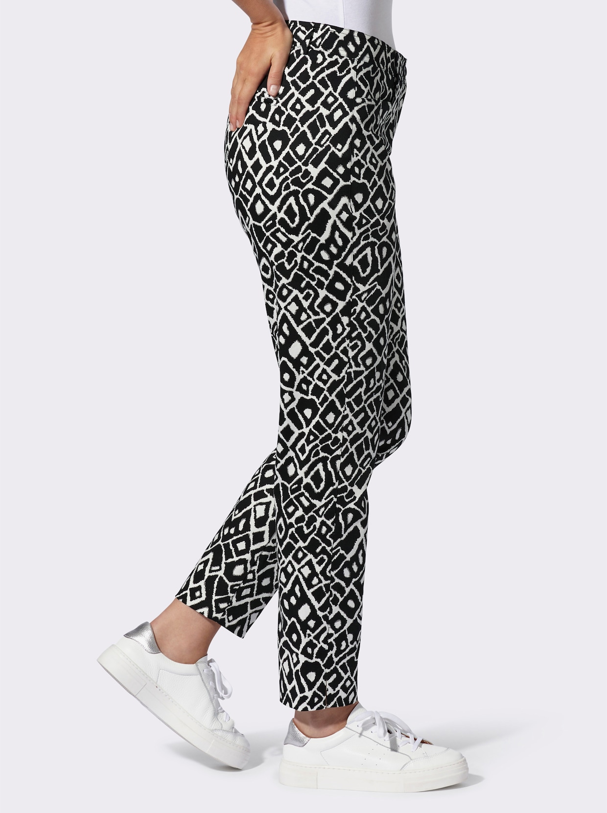 heine Druckhose - schwarz-ecru-bedruckt