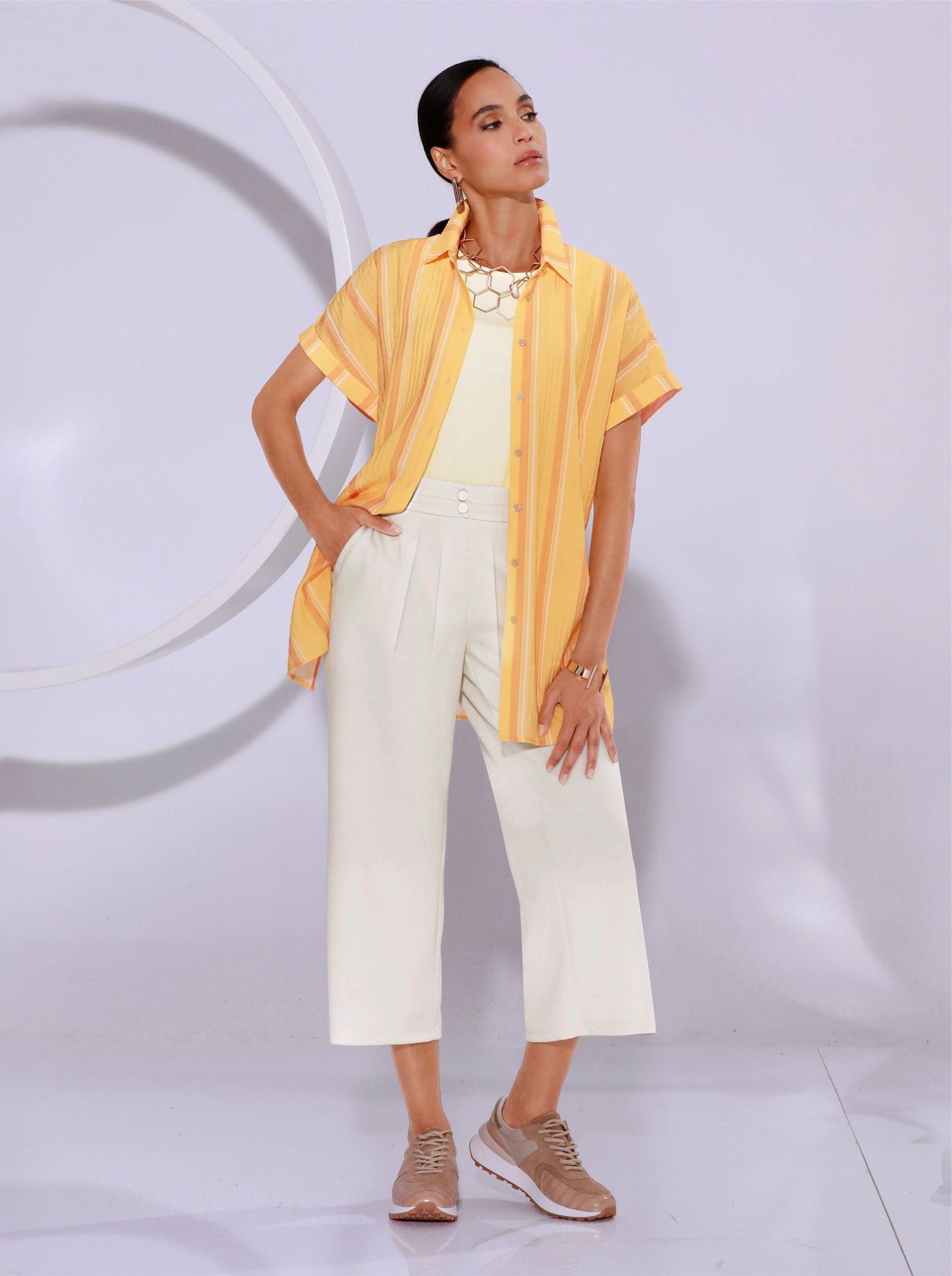 Lange blouse met stolpplooi op de rug - geel/oker gestreept