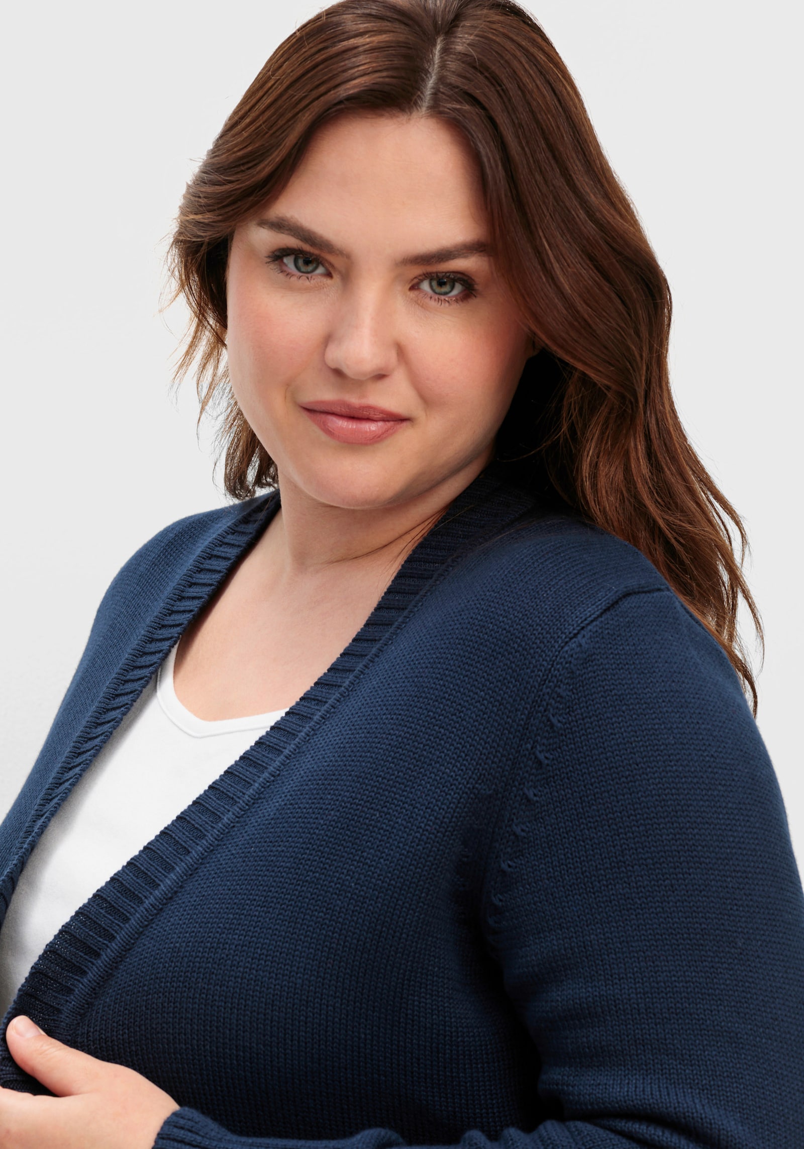 Strickjacke mit farblich abgestimmten Knöpfen - marine