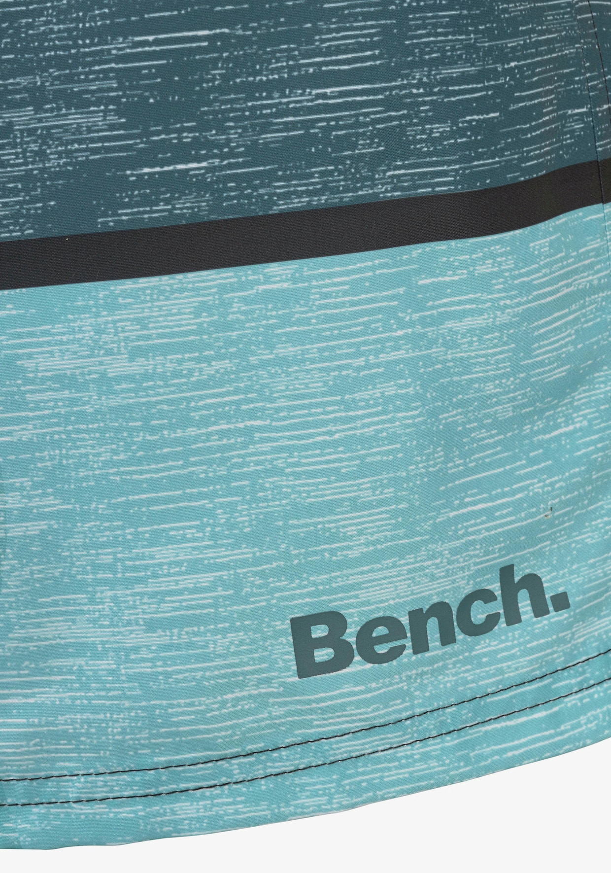 Bench. Badeshorts - schwarz-blau-hellblau