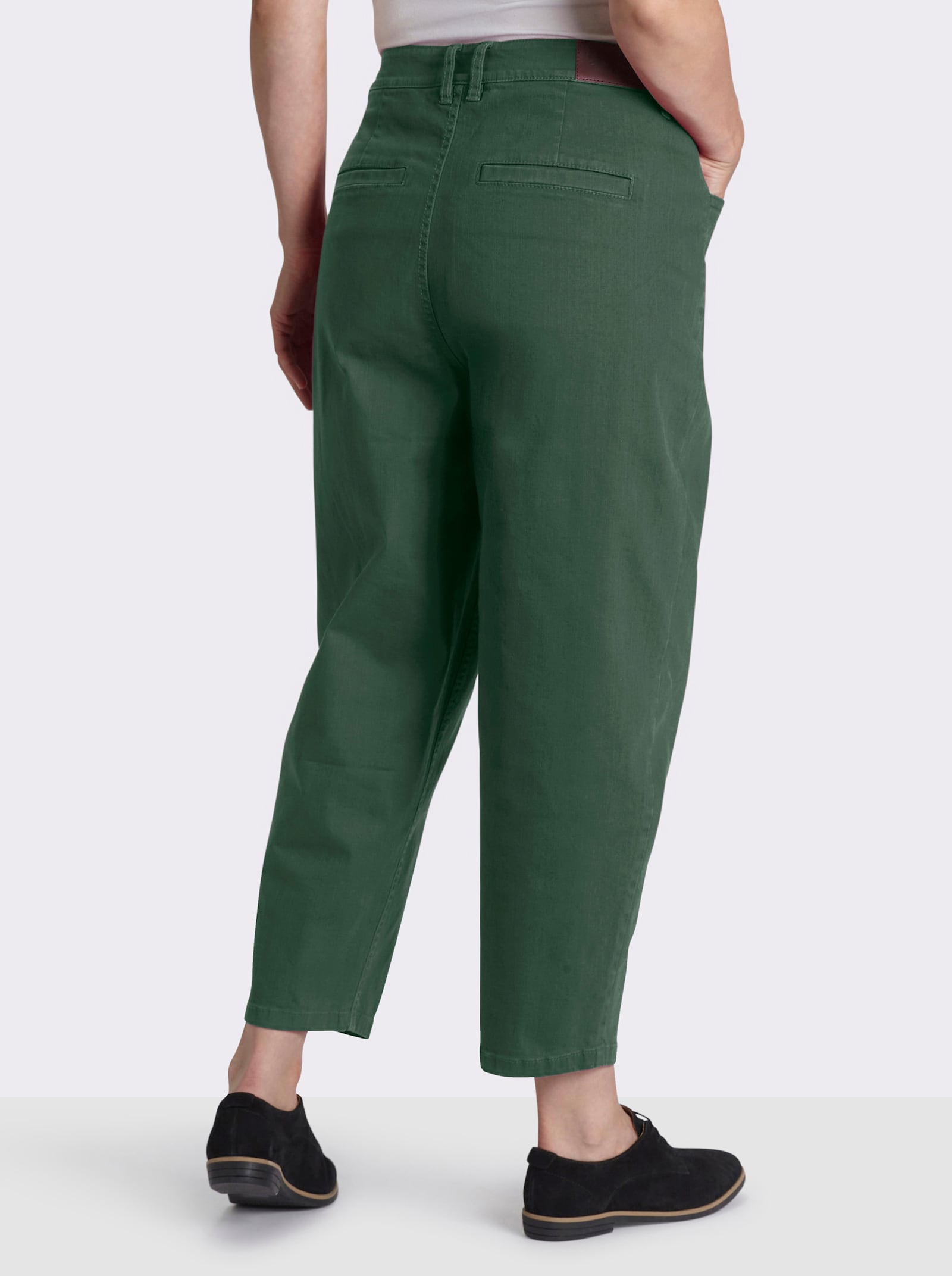 sheego Bundfaltenhose aus Twill, mit Barrel-Leg - moos