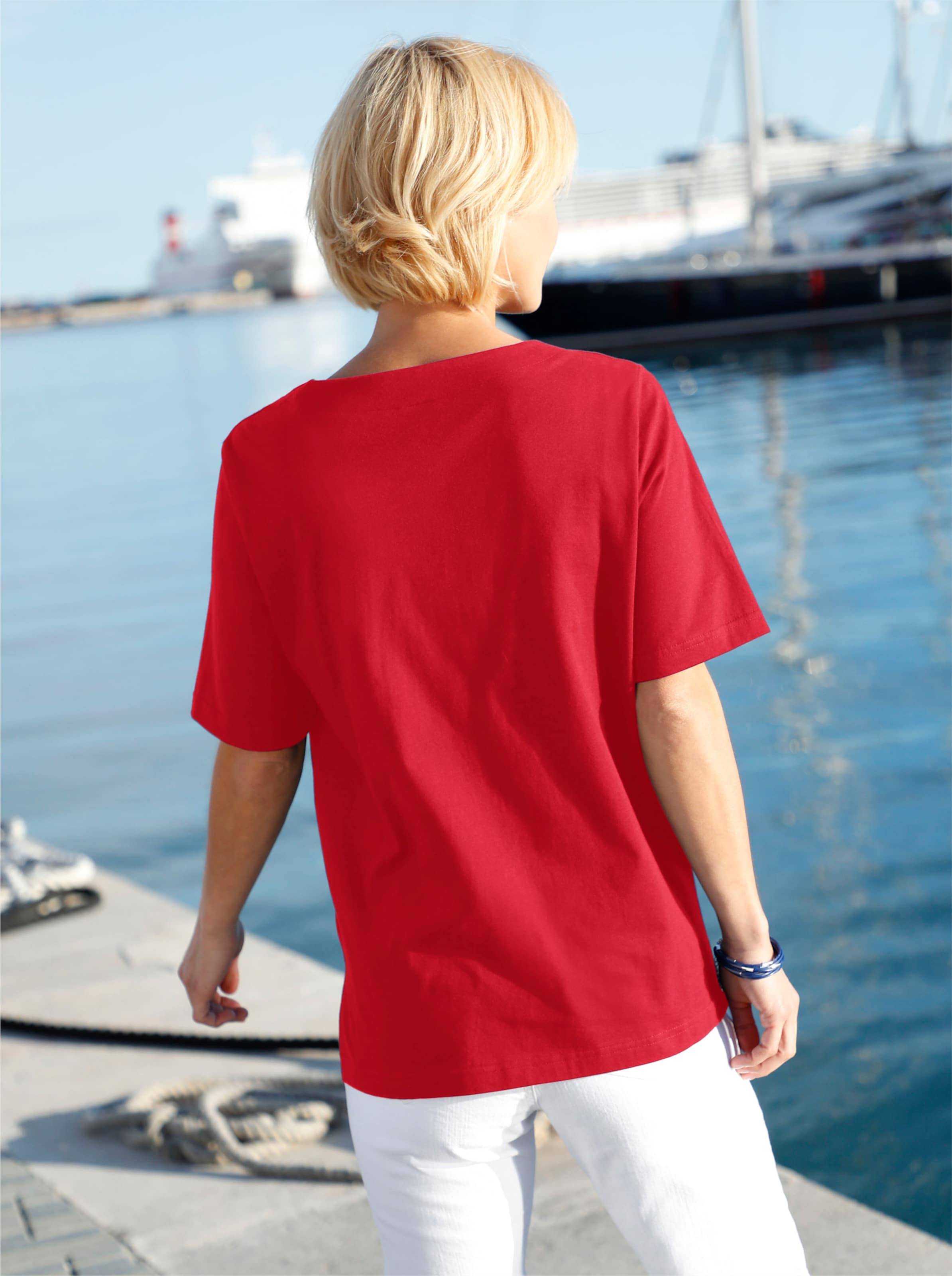 Shirt Kurzarm günstig Kaufen-Kurzarmshirt in rot von heine. Kurzarmshirt in rot von heine <![CDATA[Shirt mit Muscheldruck vorne. Seitenschlitze.]]>. 