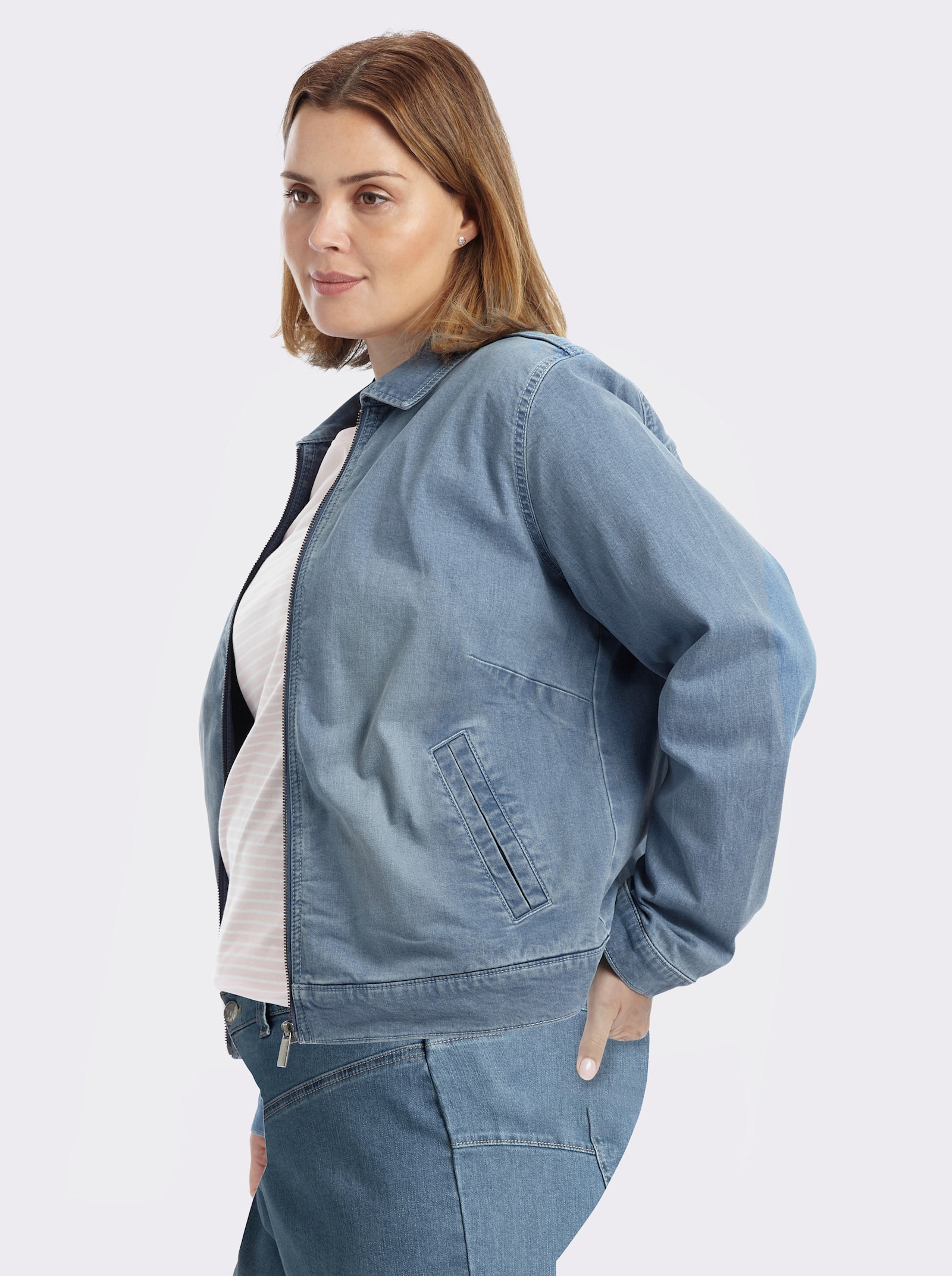 sheego Jeansjacke in Blousonform - blue-bleached