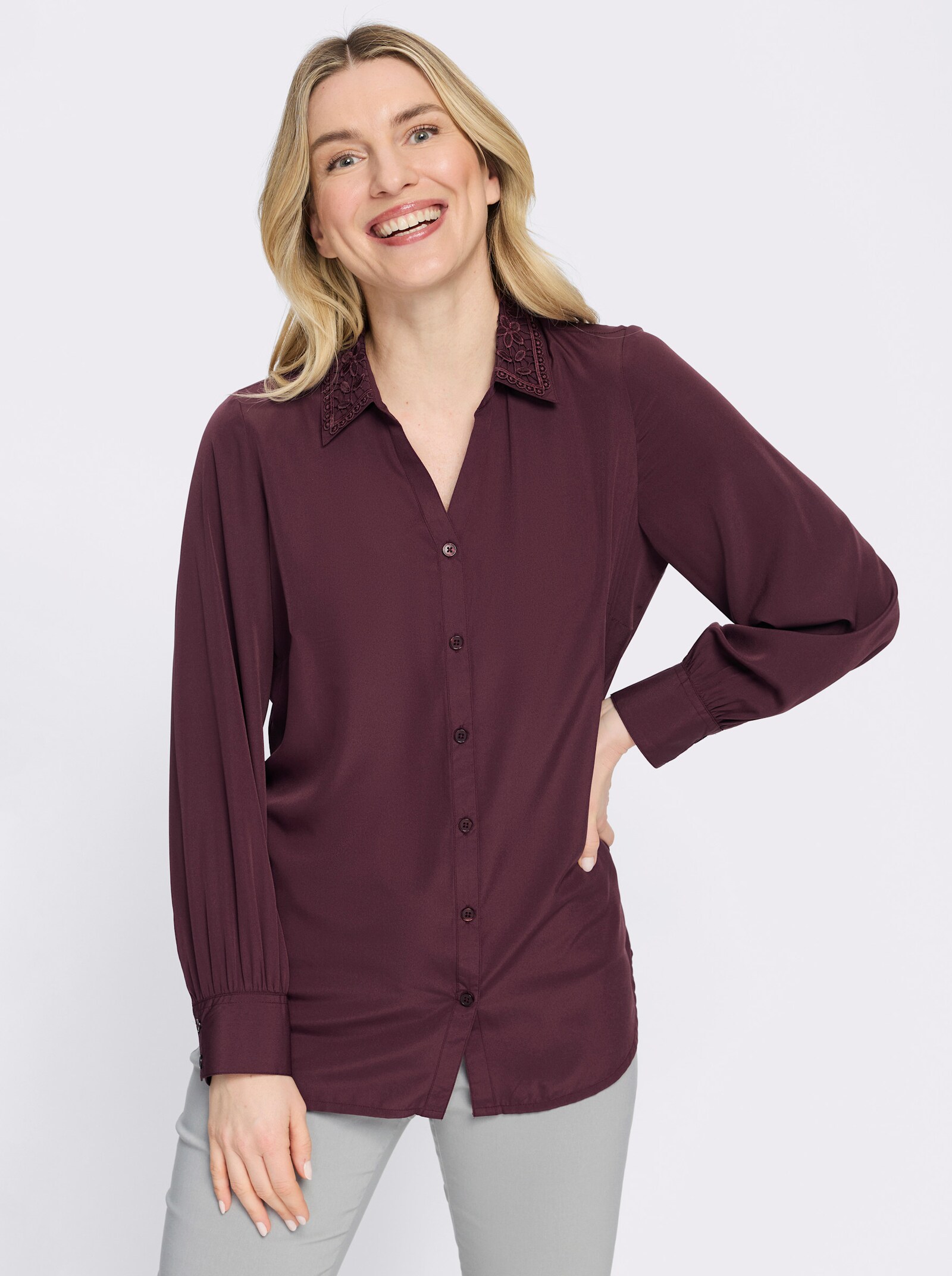Longbluse mit Spitzenbesatz - burgund