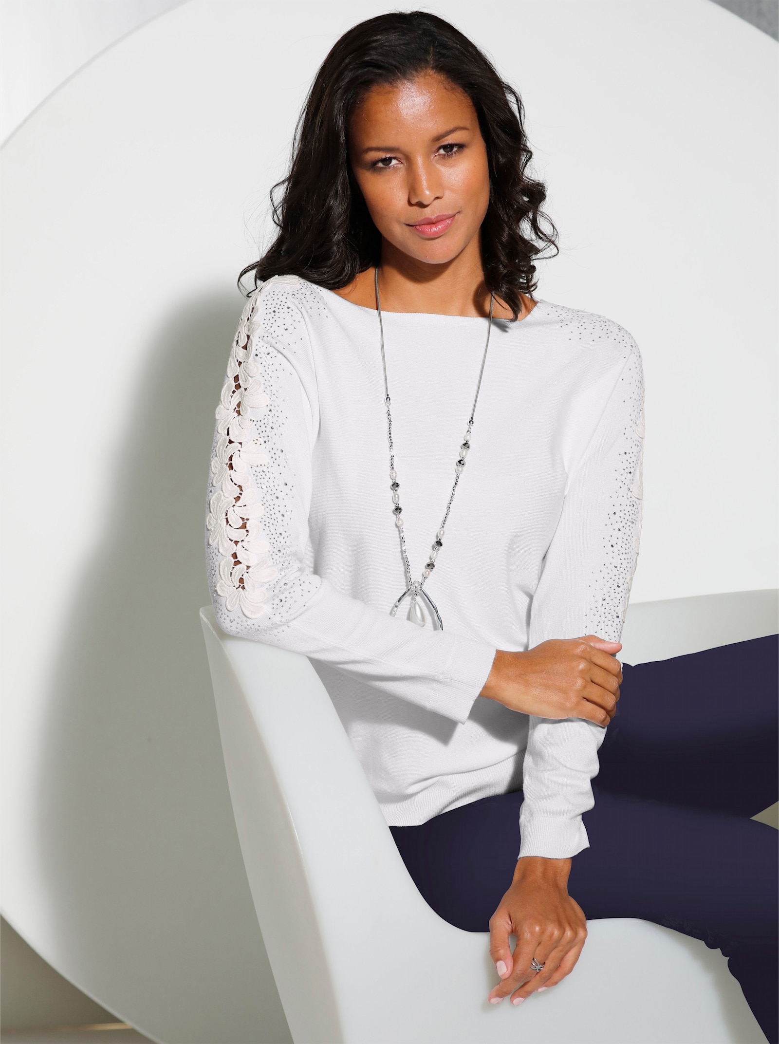 Fledermauspullover mit Glitzersteinchen - ecru