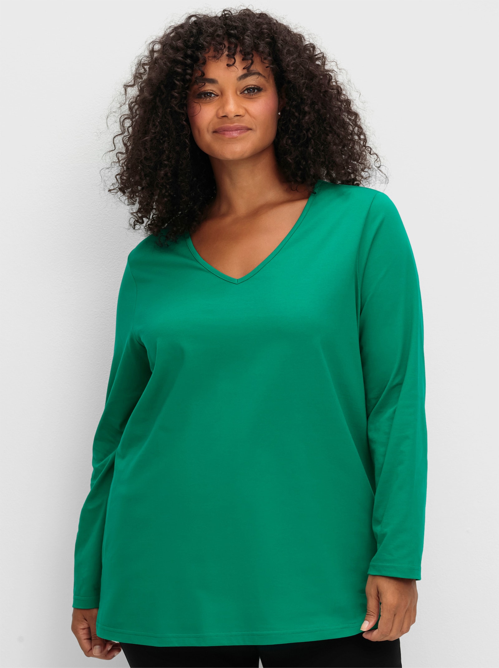 sheego Langarmshirt in leichter A-Linie - grün