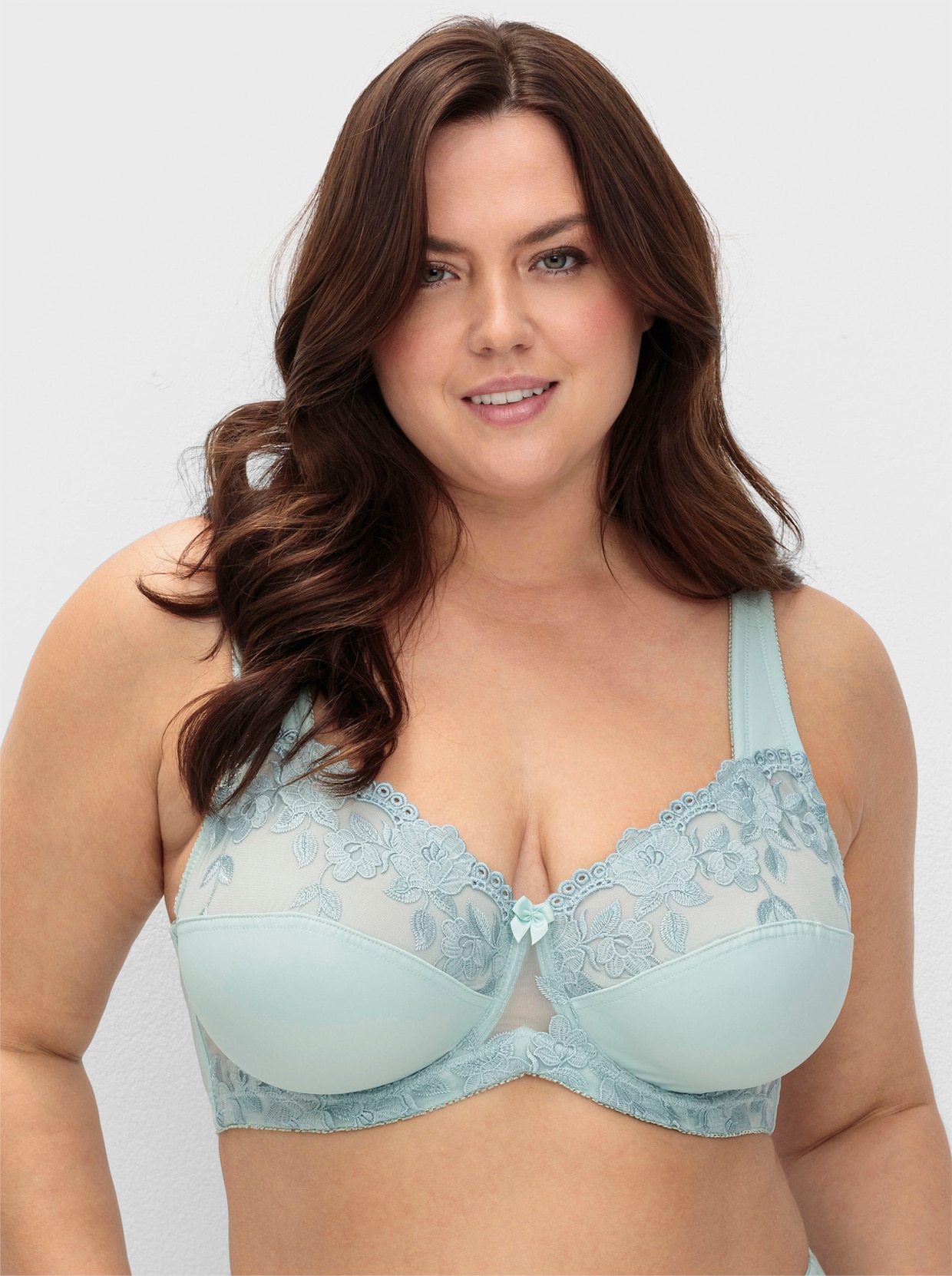 sheego Bügel-BH mit leicht transparenter Spitze - kalkmint