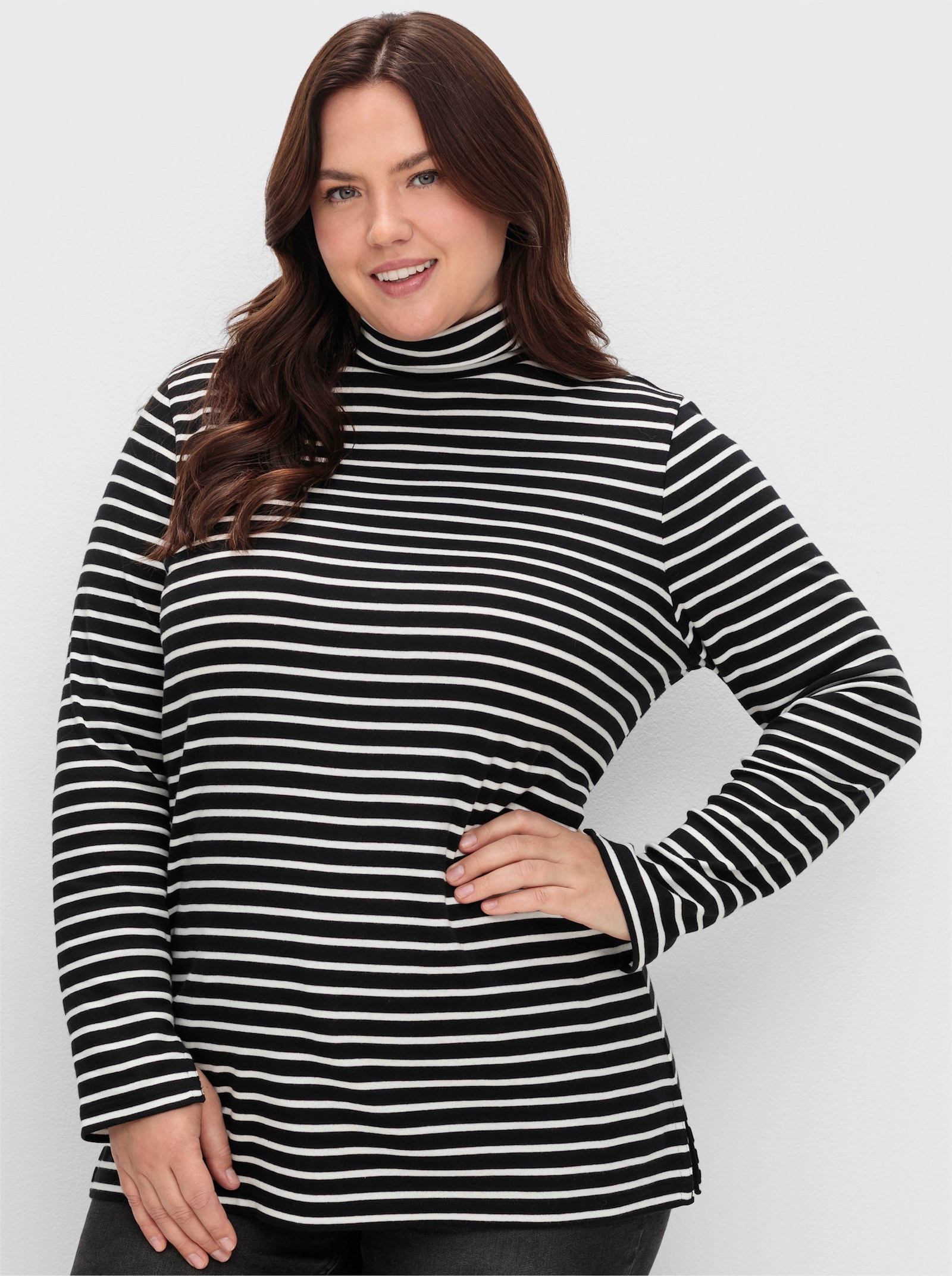 sheego Rollkragenshirt mit garngefärbten Ringeln - schwarz-weiß