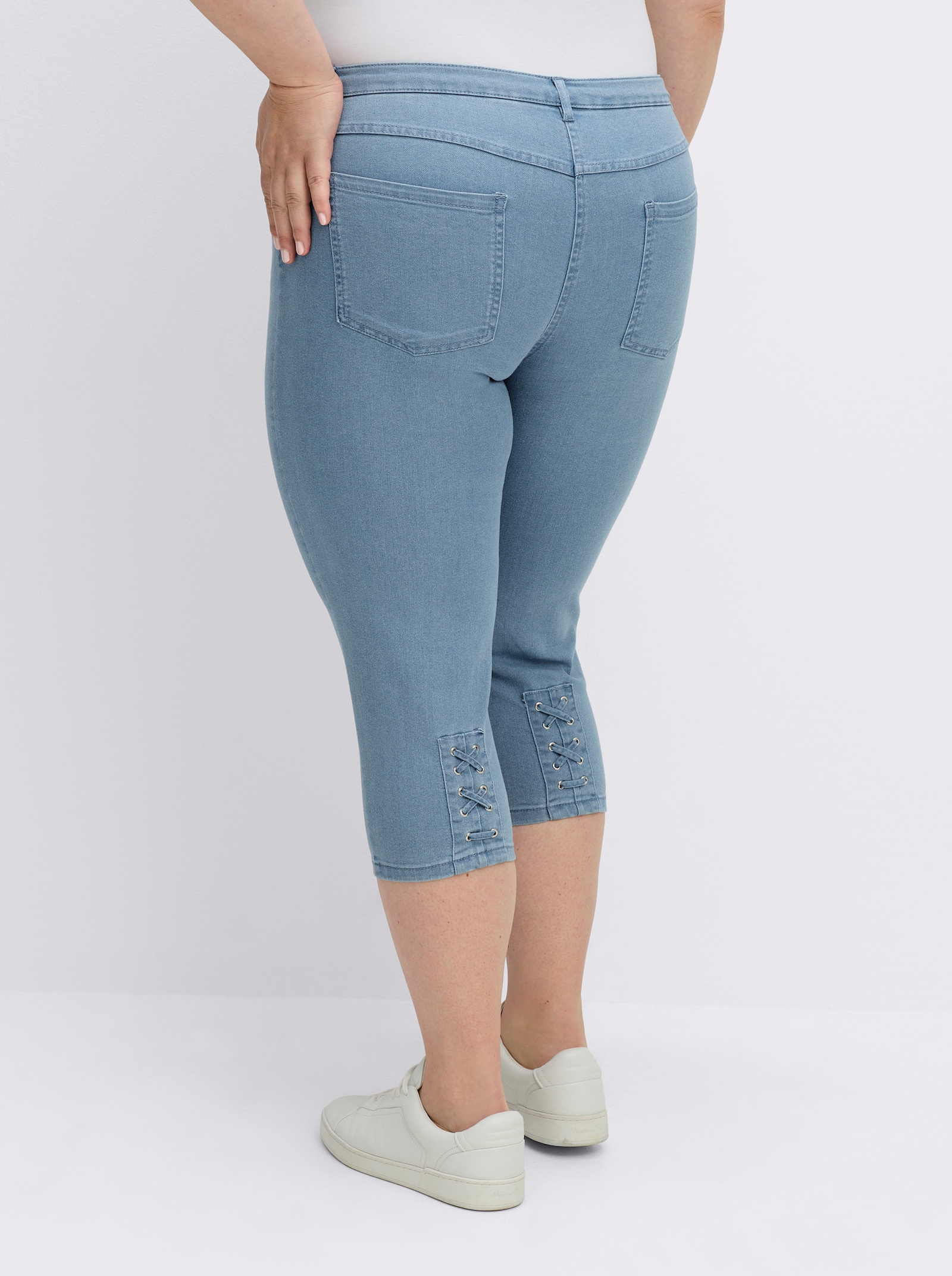 3/4-Jeans mit Bändchen-Verzierung - blue-bleached