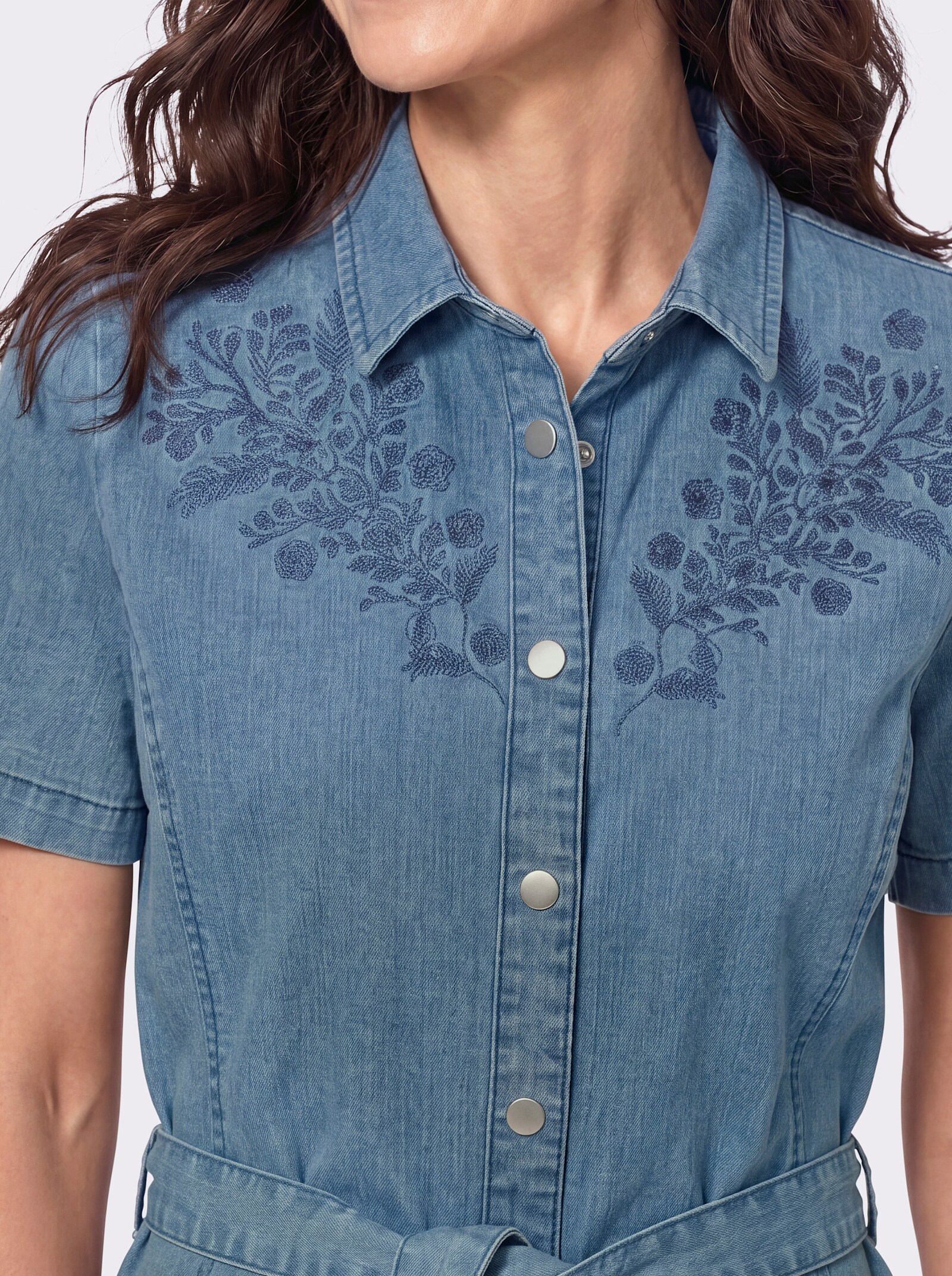 Jeanskleid mit floraler Stickerei - blue-bleached