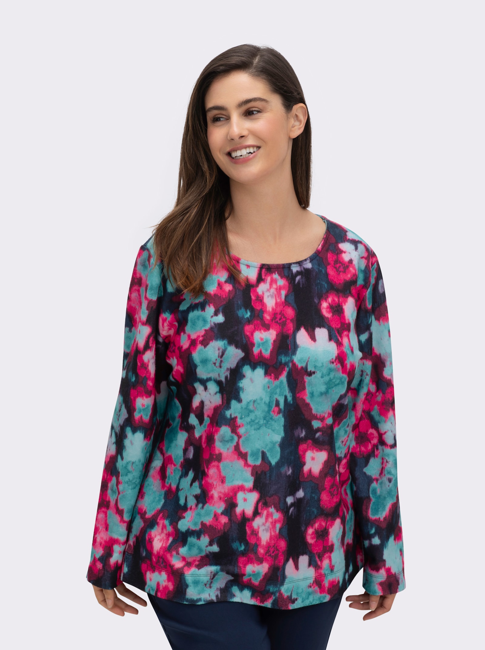 sheego Sweatshirt met bloemenpatroon en zijsplitten - zwart geprint