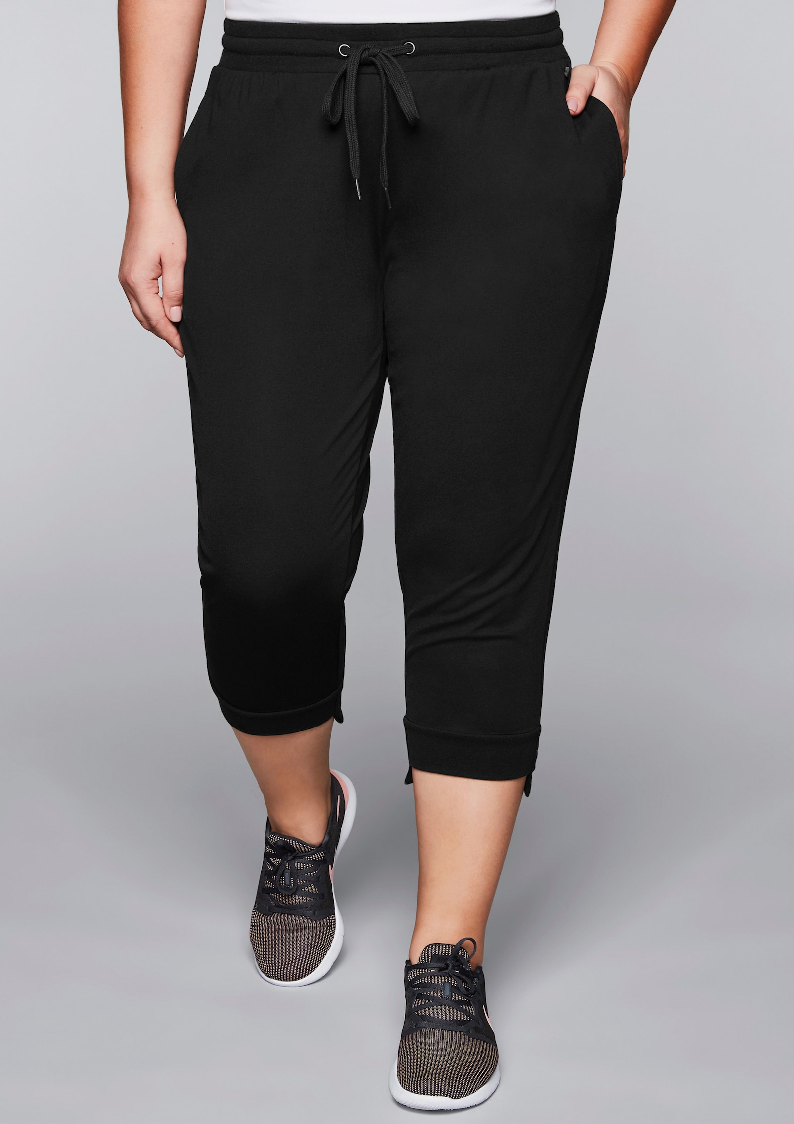 sheego Sweathose in 3/4-Länge - schwarz